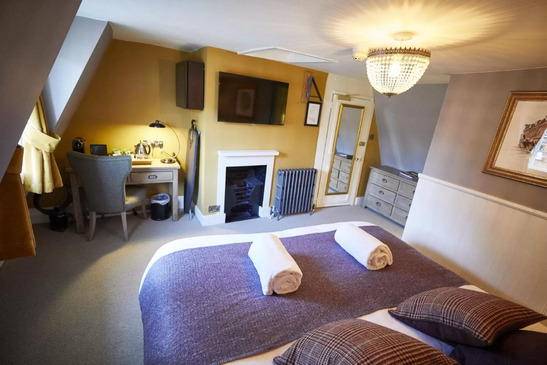 Photo of the whole room, Bed in Wykeham Arms