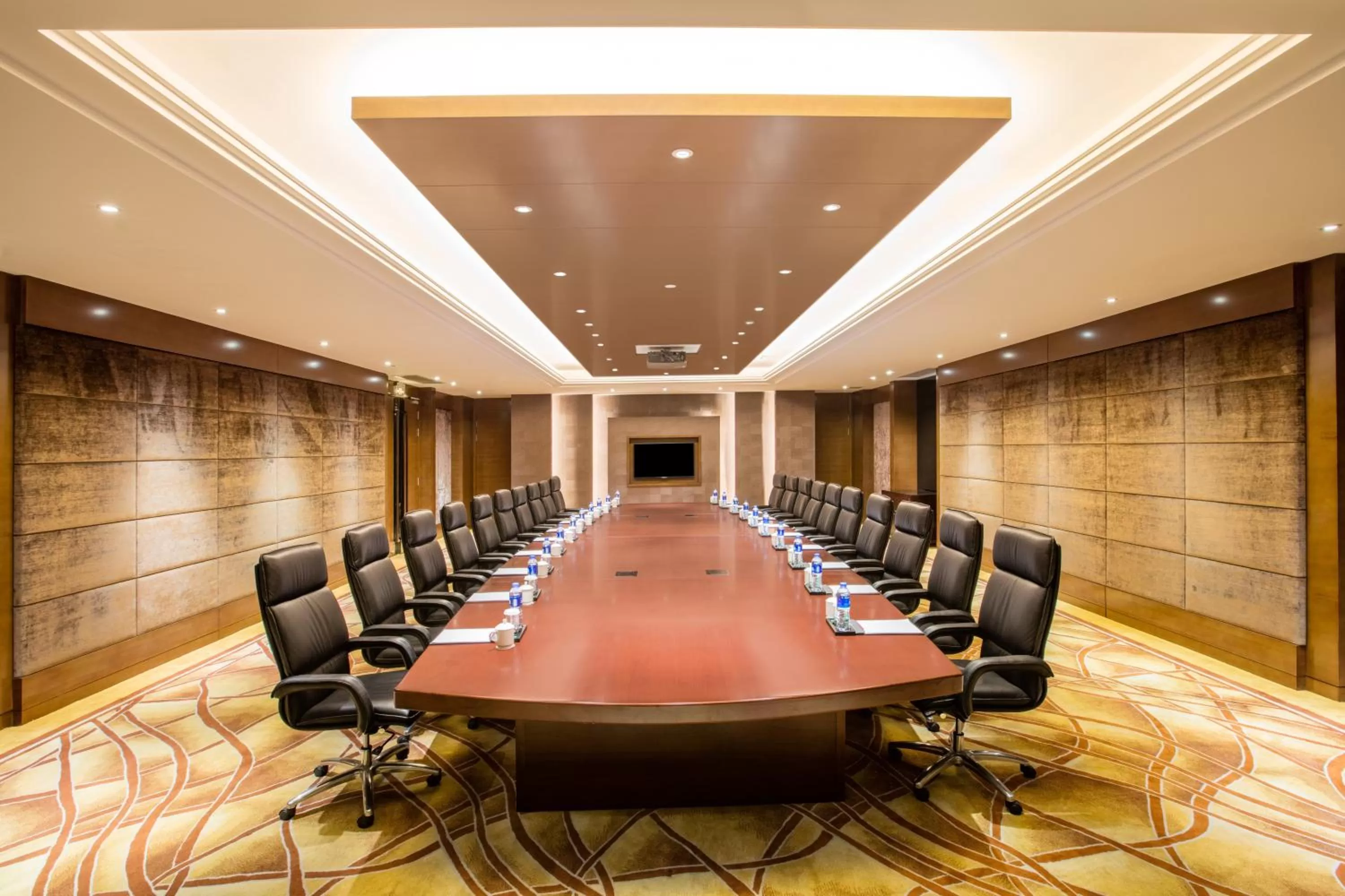 Meeting/conference room in Crowne Plaza Nanjing Jiangning by IHG