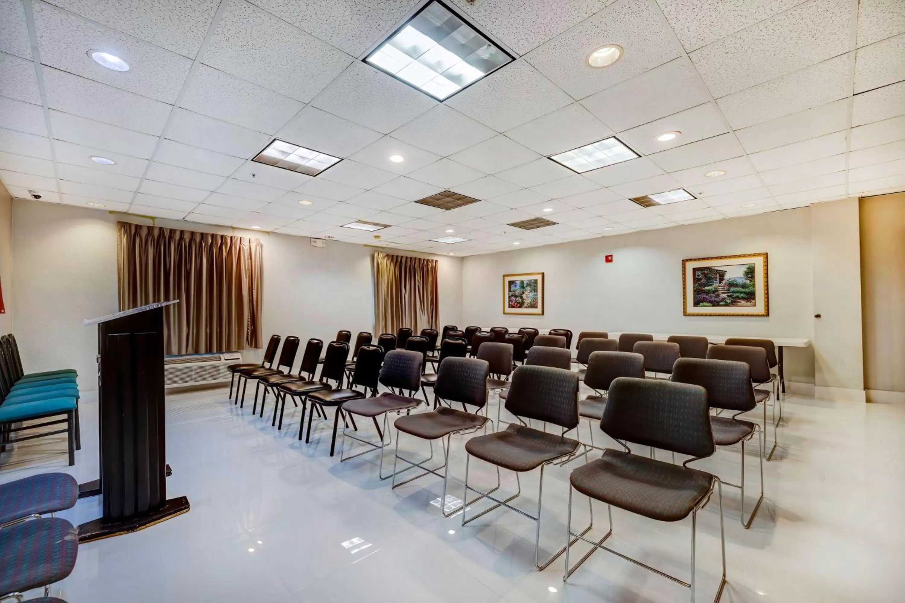 Meeting/conference room in Motel 6-Mesquite, TX - Balch Springs