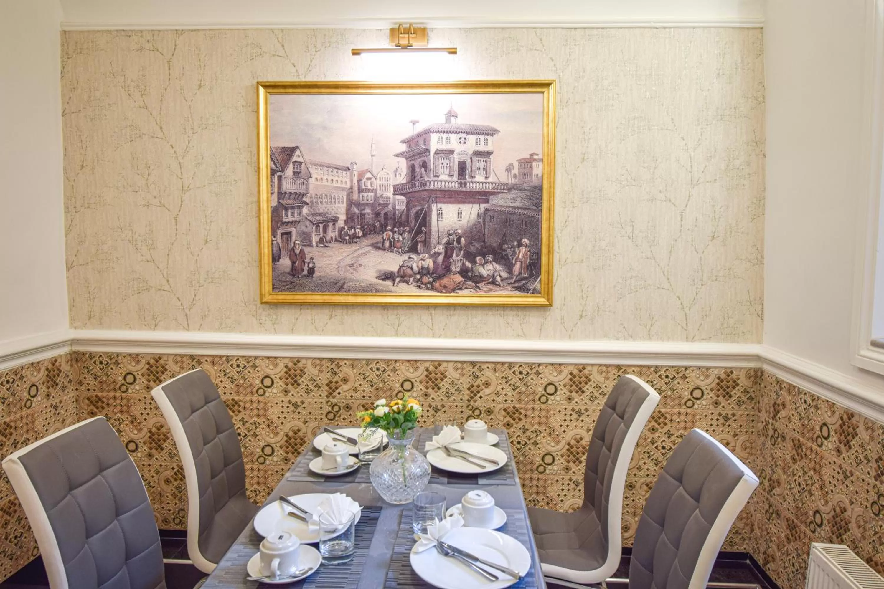 Pembridge Palace Hotel