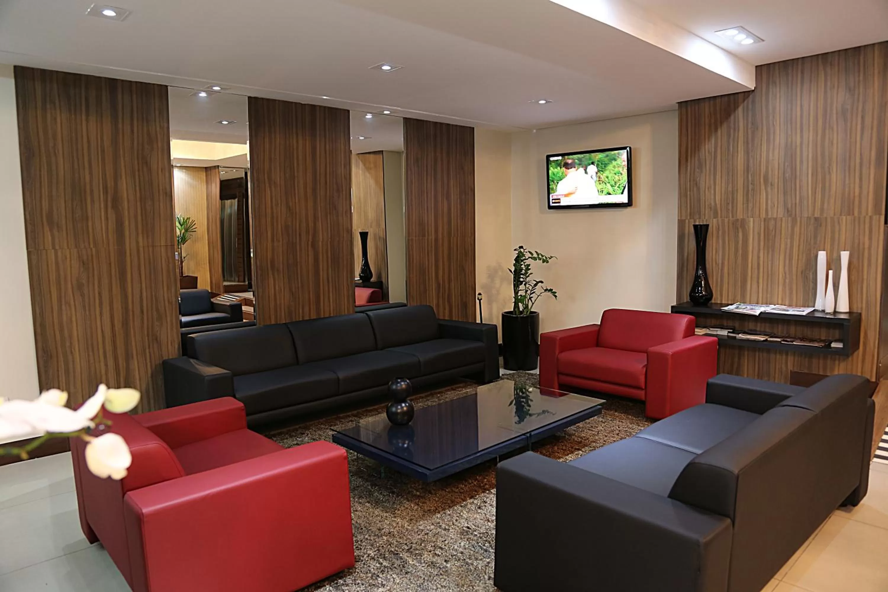 Lobby or reception in Summit Hotel Monaco