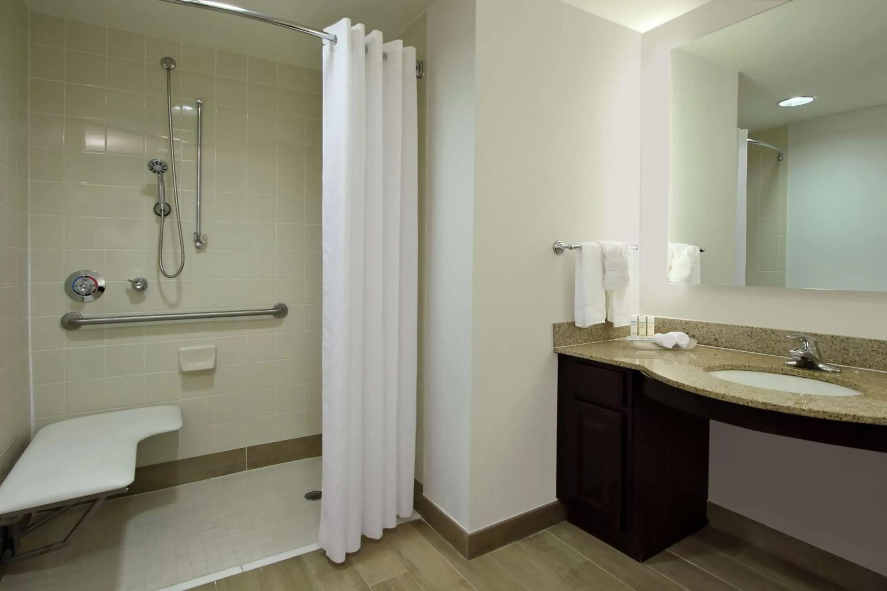 Bathroom in Homewood Suites by Hilton Fort Lauderdale Airport-Cruise Port