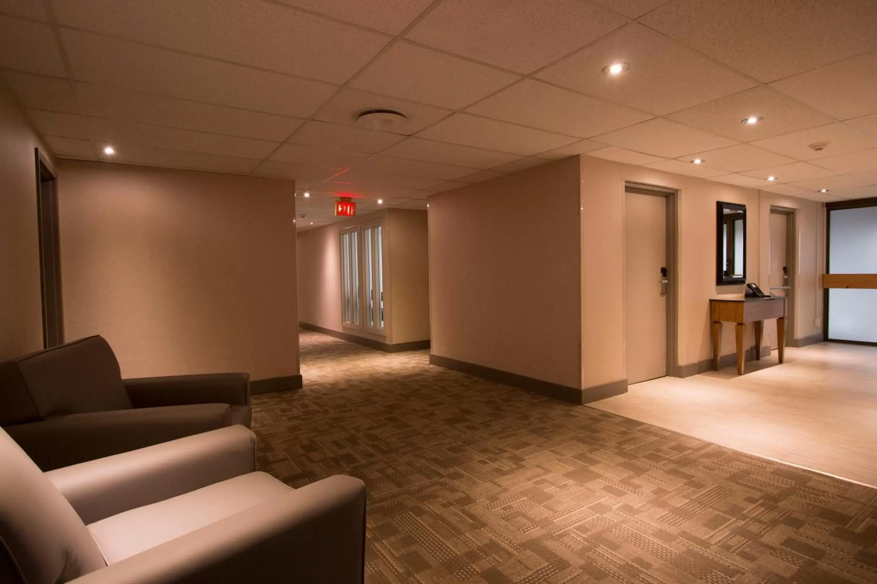 Seating area in Ramada by Wyndham Northern Grand Hotel & Conference Centre