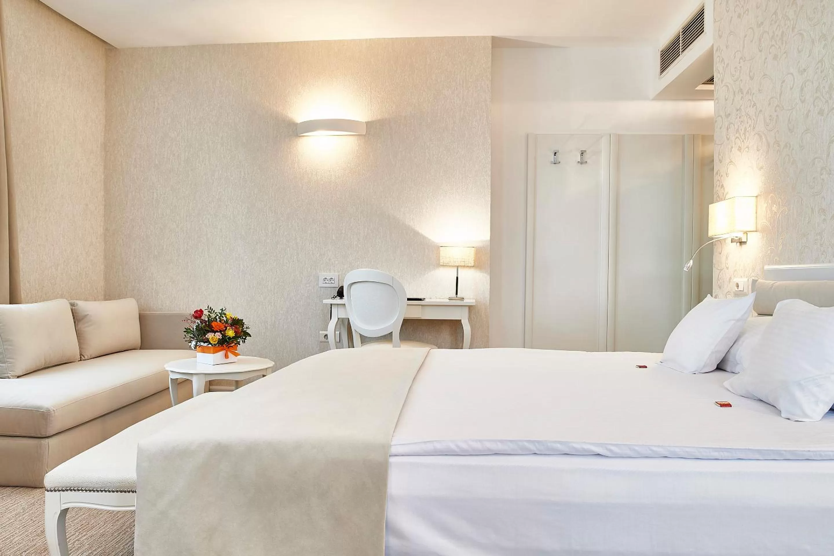 Bed in Continental Forum Sibiu