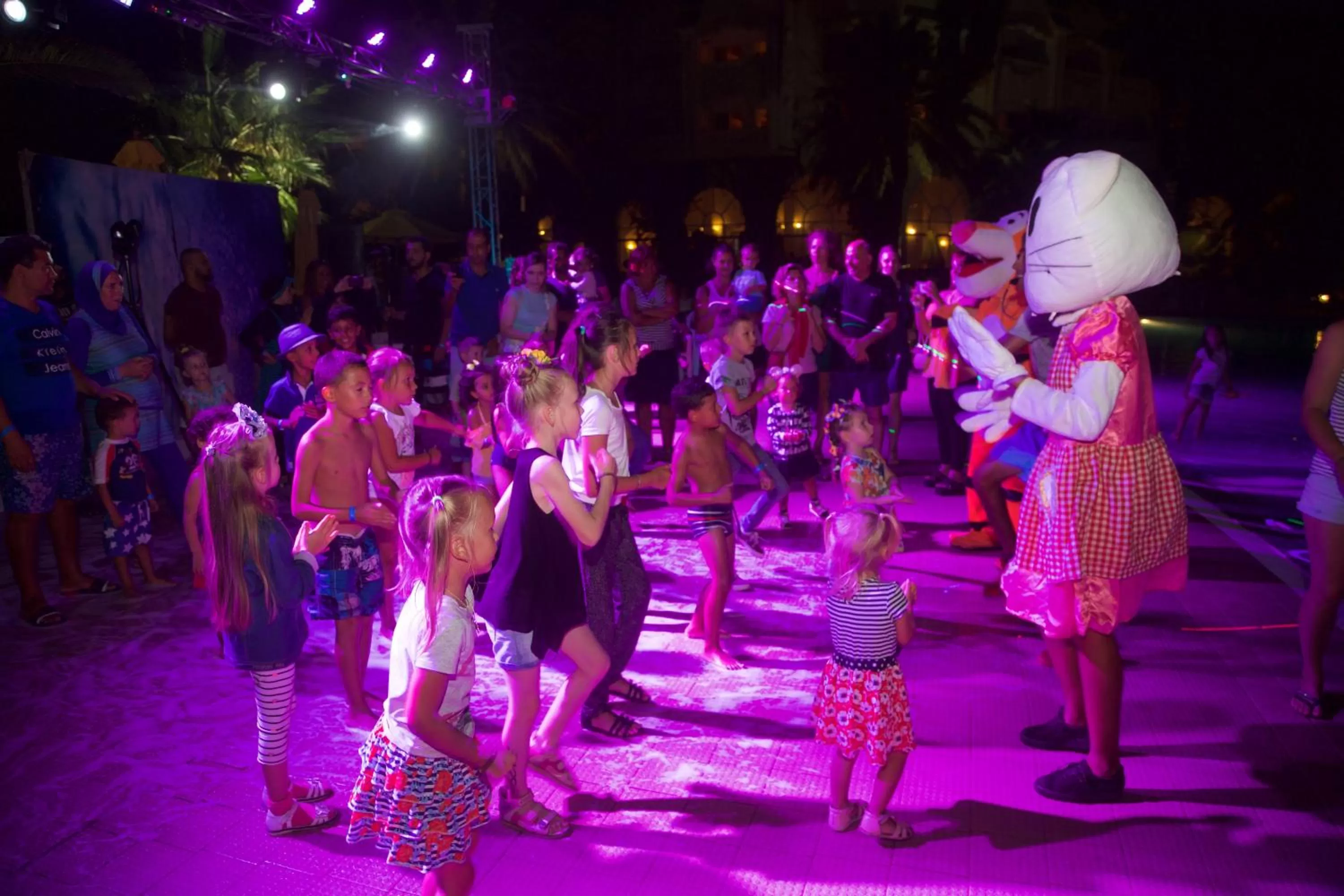 Evening entertainment in Mahdia Beach & Aqua Park