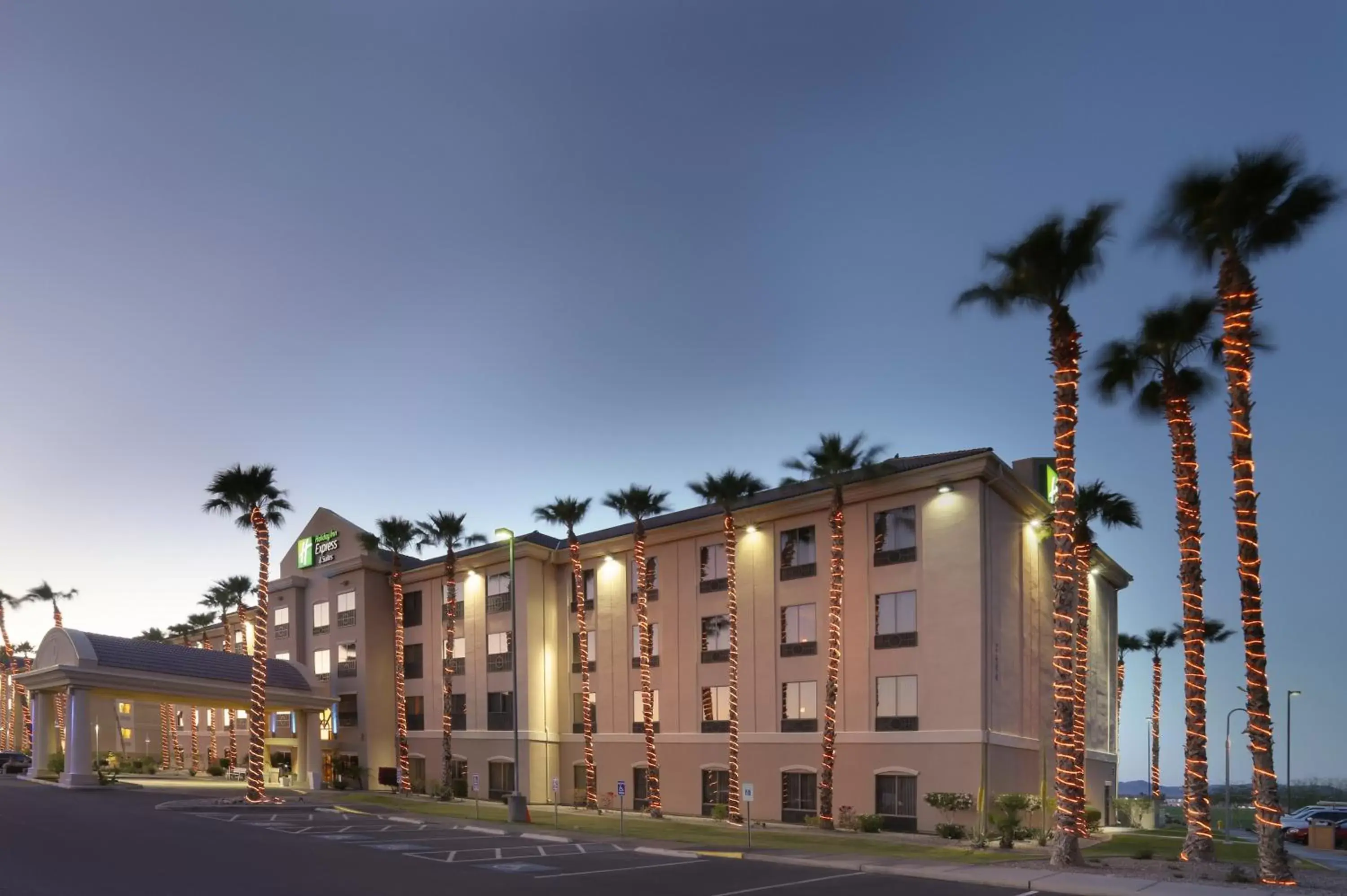 Property Building in Holiday Inn Express Hotel & Suites Yuma, an IHG Hotel