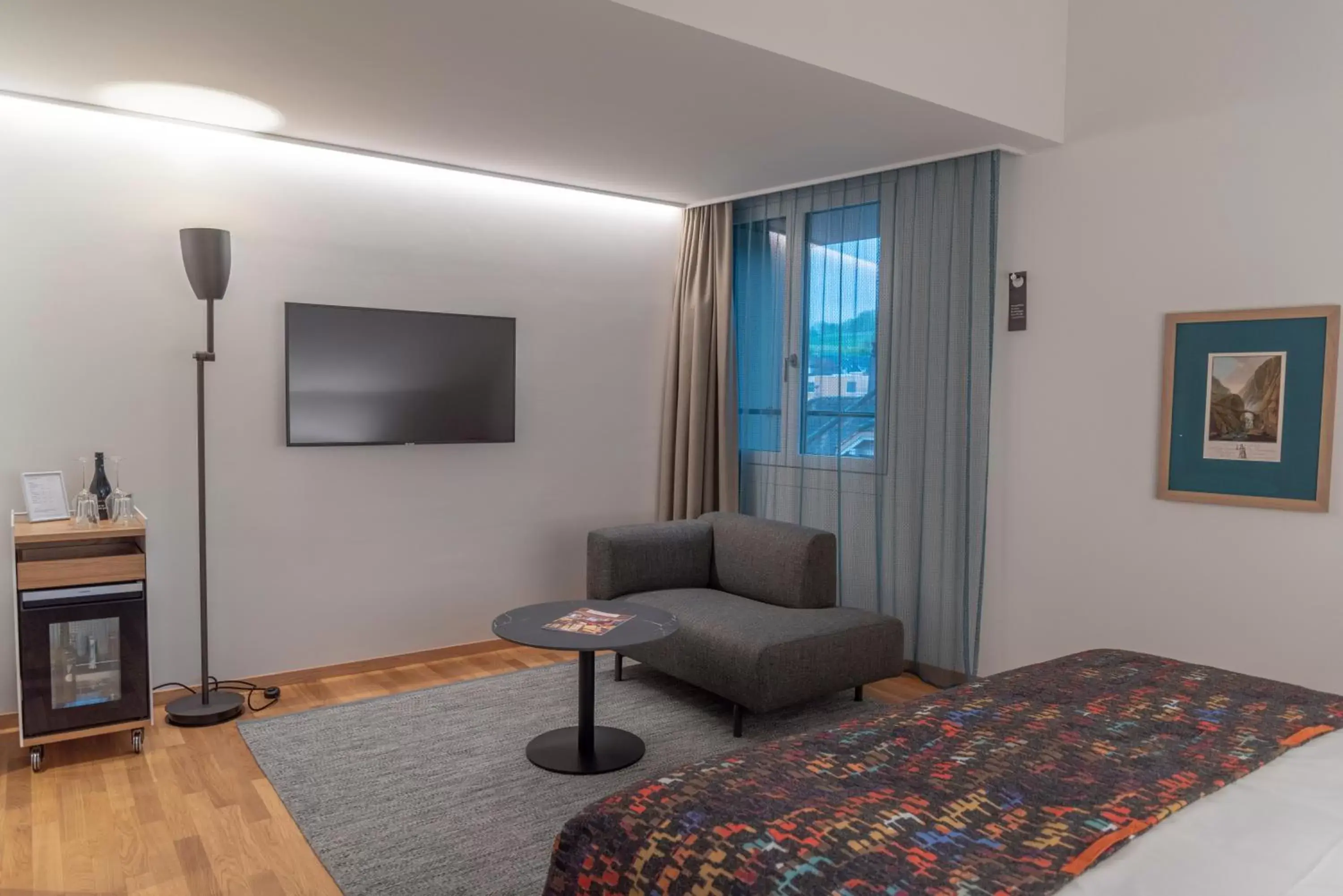 TV and multimedia, TV/Entertainment Center in CASPAR Swiss Quality Hotel