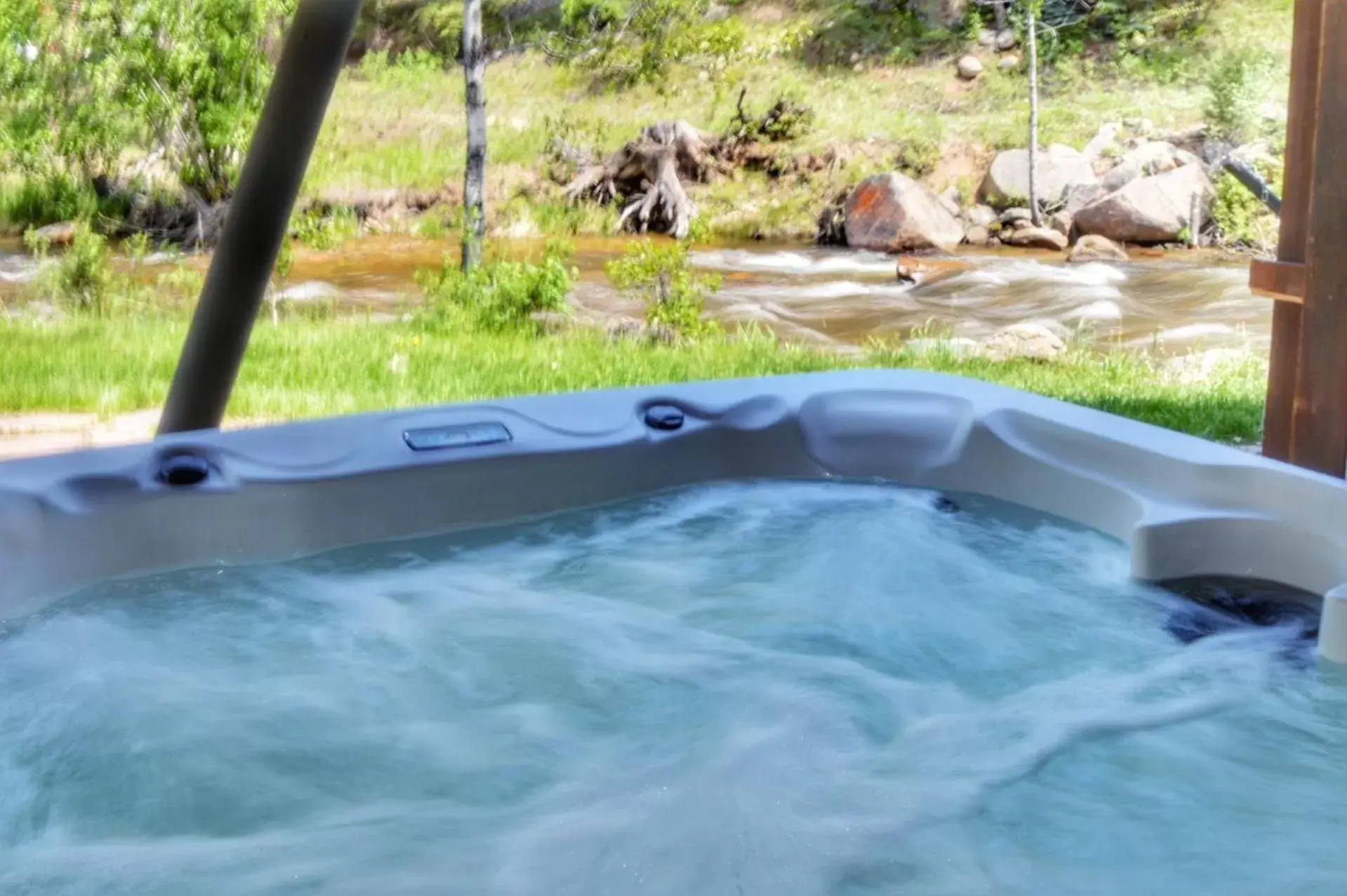 Hot Tub, Spa/Wellness in The Inn on Fall River & Fall River Cabins