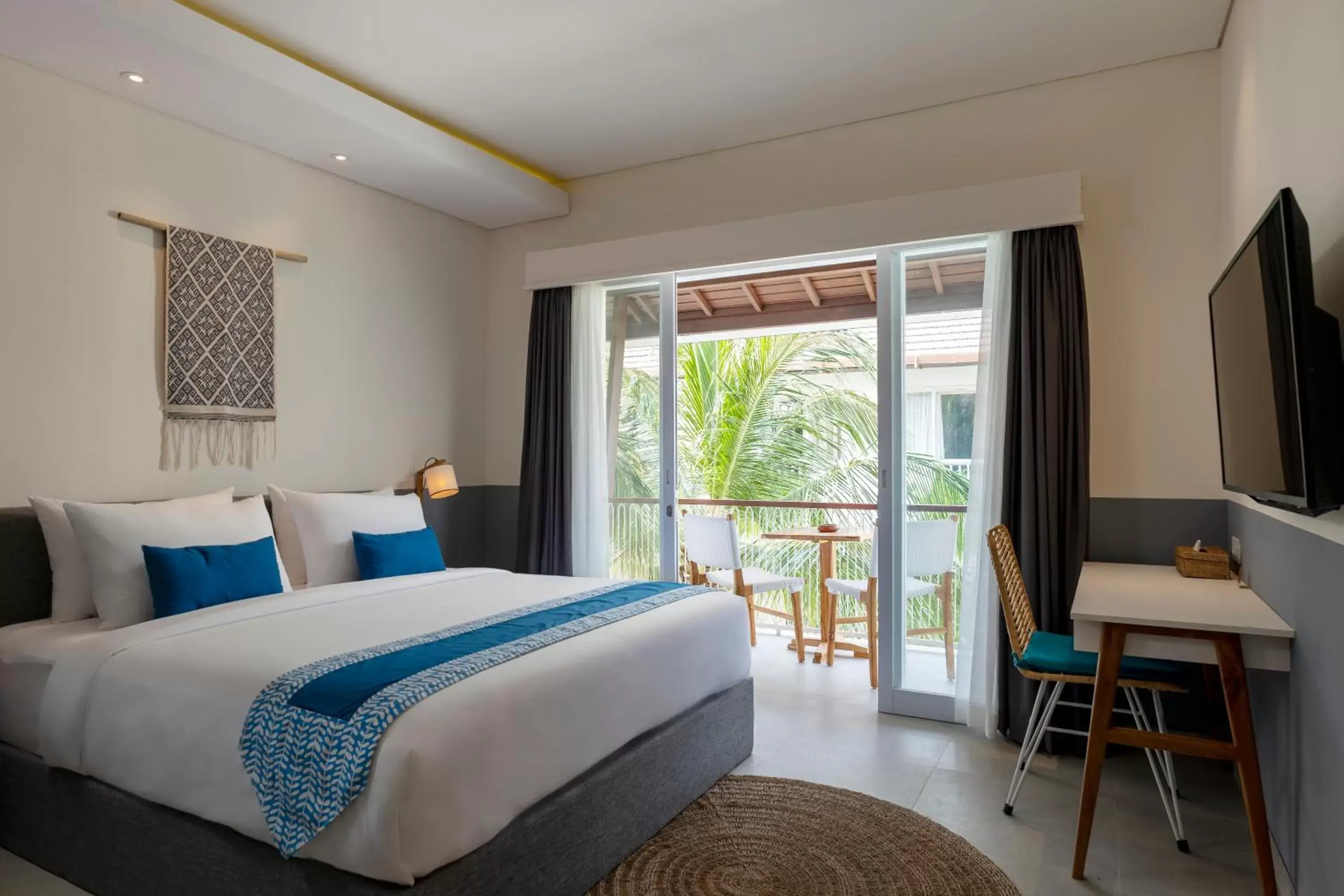 Bedroom, Bed in The Beach House Resort