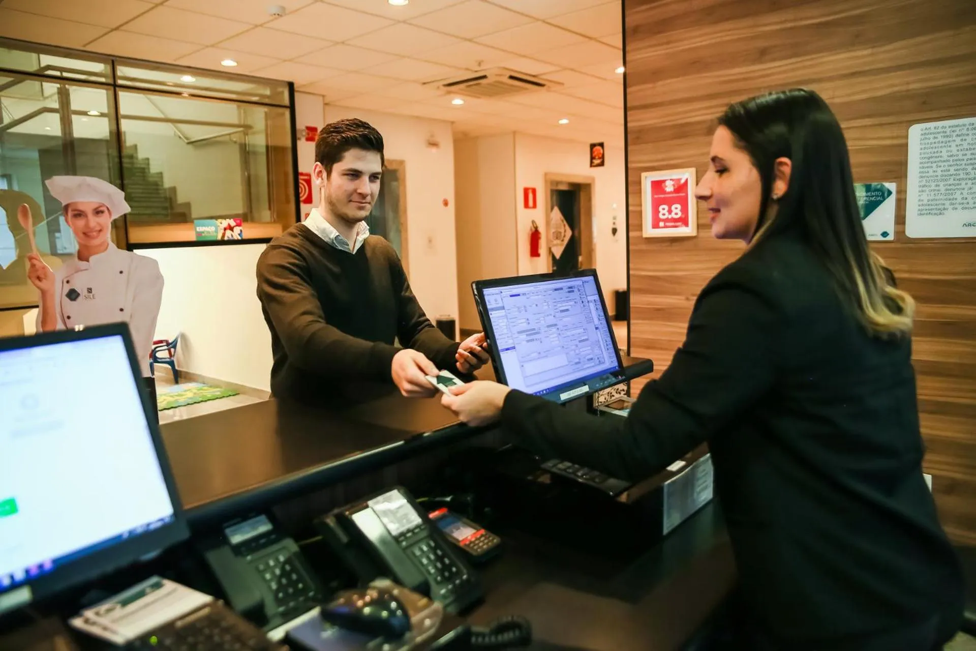 Staff in San Diego Express Barro Preto