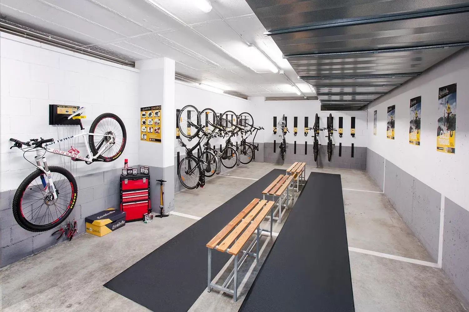 Cycling, Fitness Center/Facilities in Atenea Port Barcelona Mataró