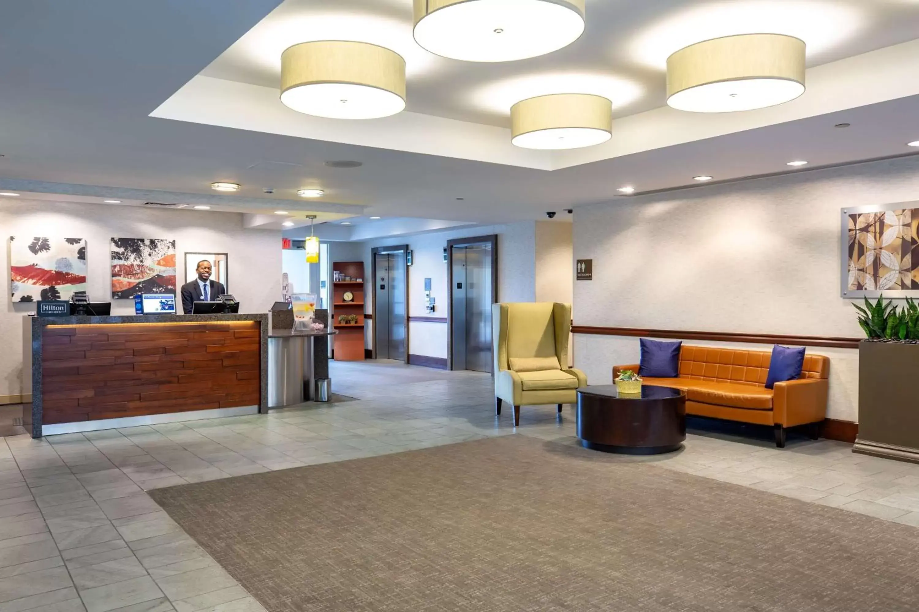 Lobby or reception, Lobby/Reception in DoubleTree by Hilton Hotel Boston Bayside