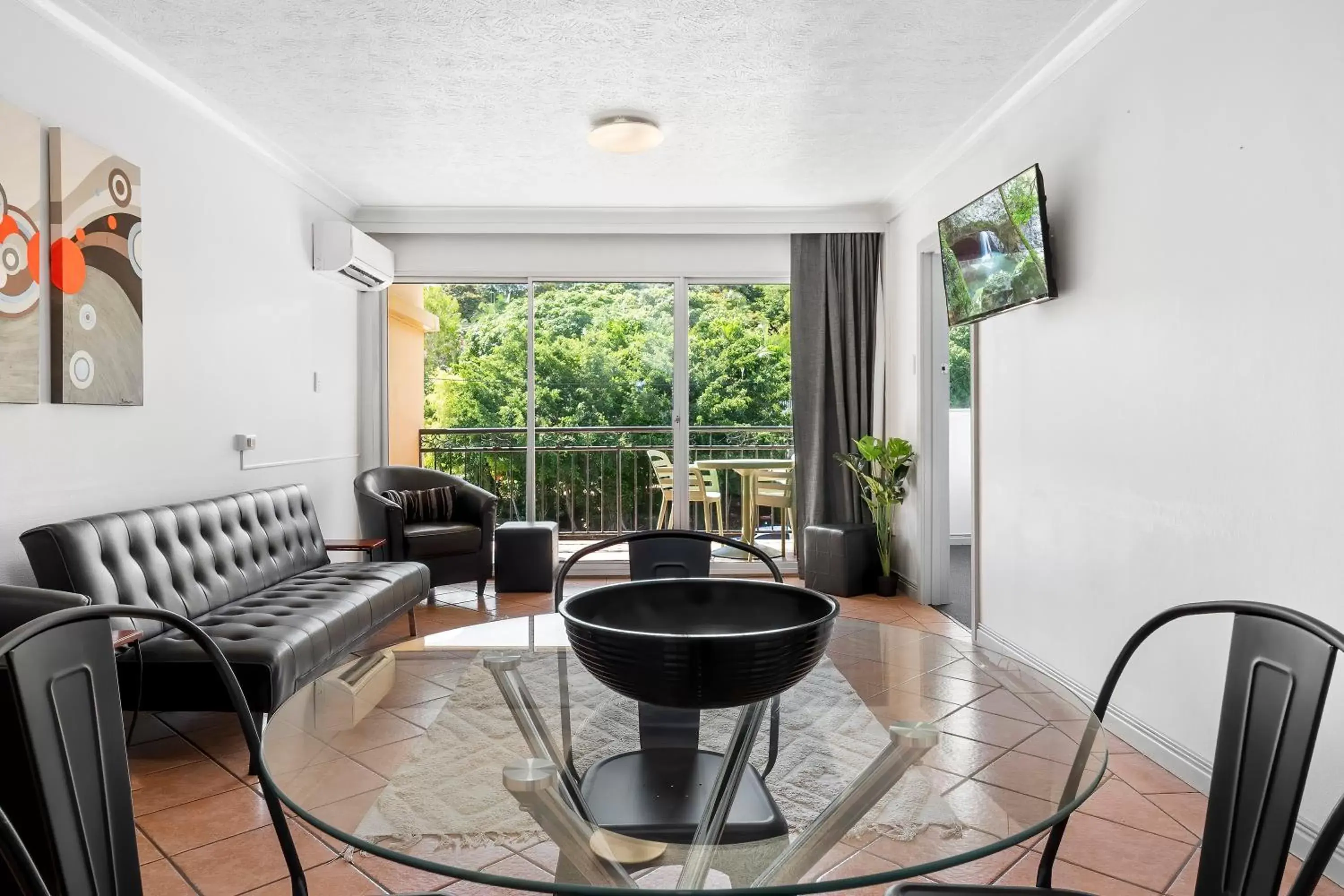 Living room, Seating Area in The Robert Towns