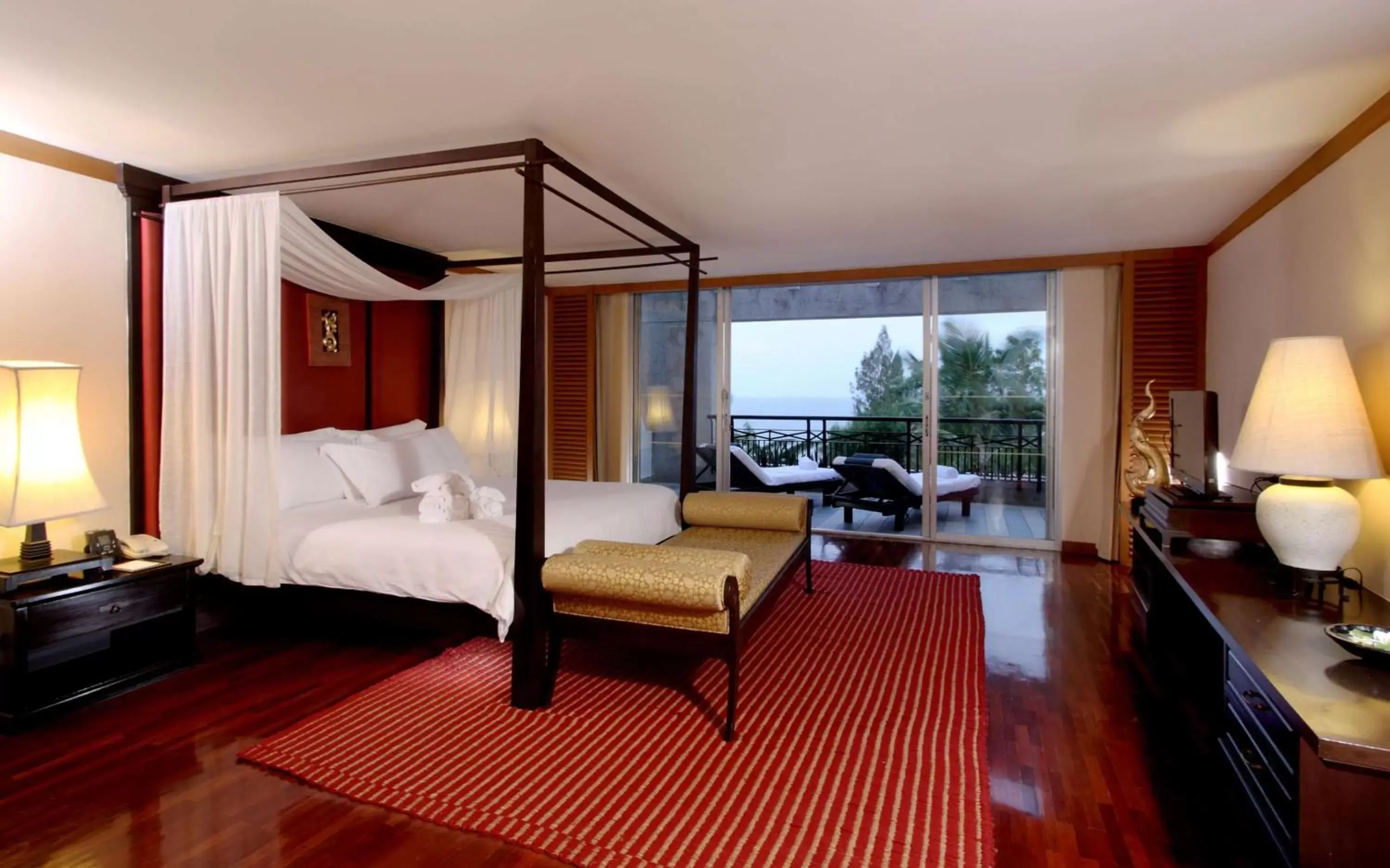 Bedroom, Seating Area in Hilton Hua Hin Resort & Spa
