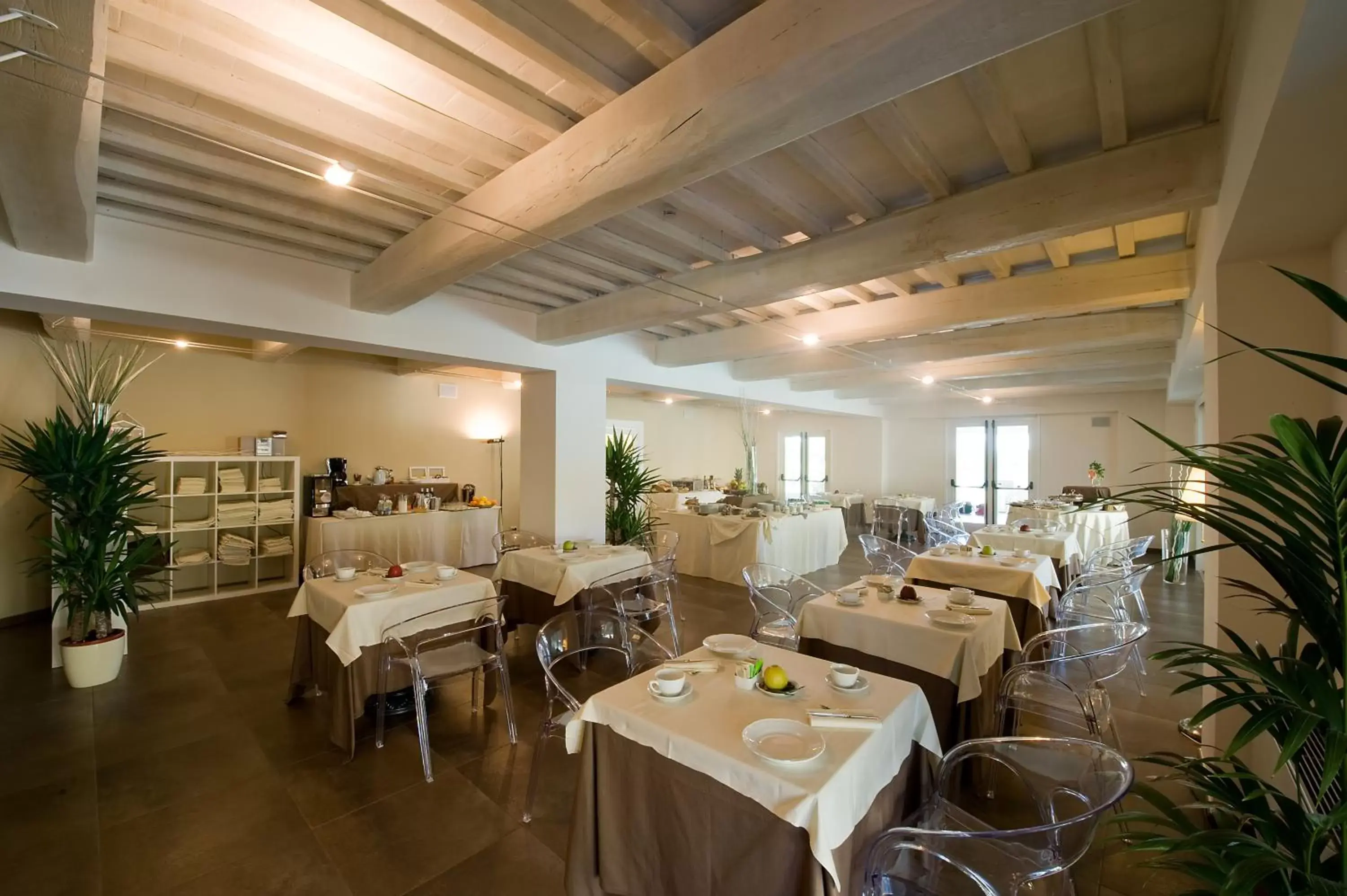 Restaurant/Places to Eat in Relais dell'Olmo