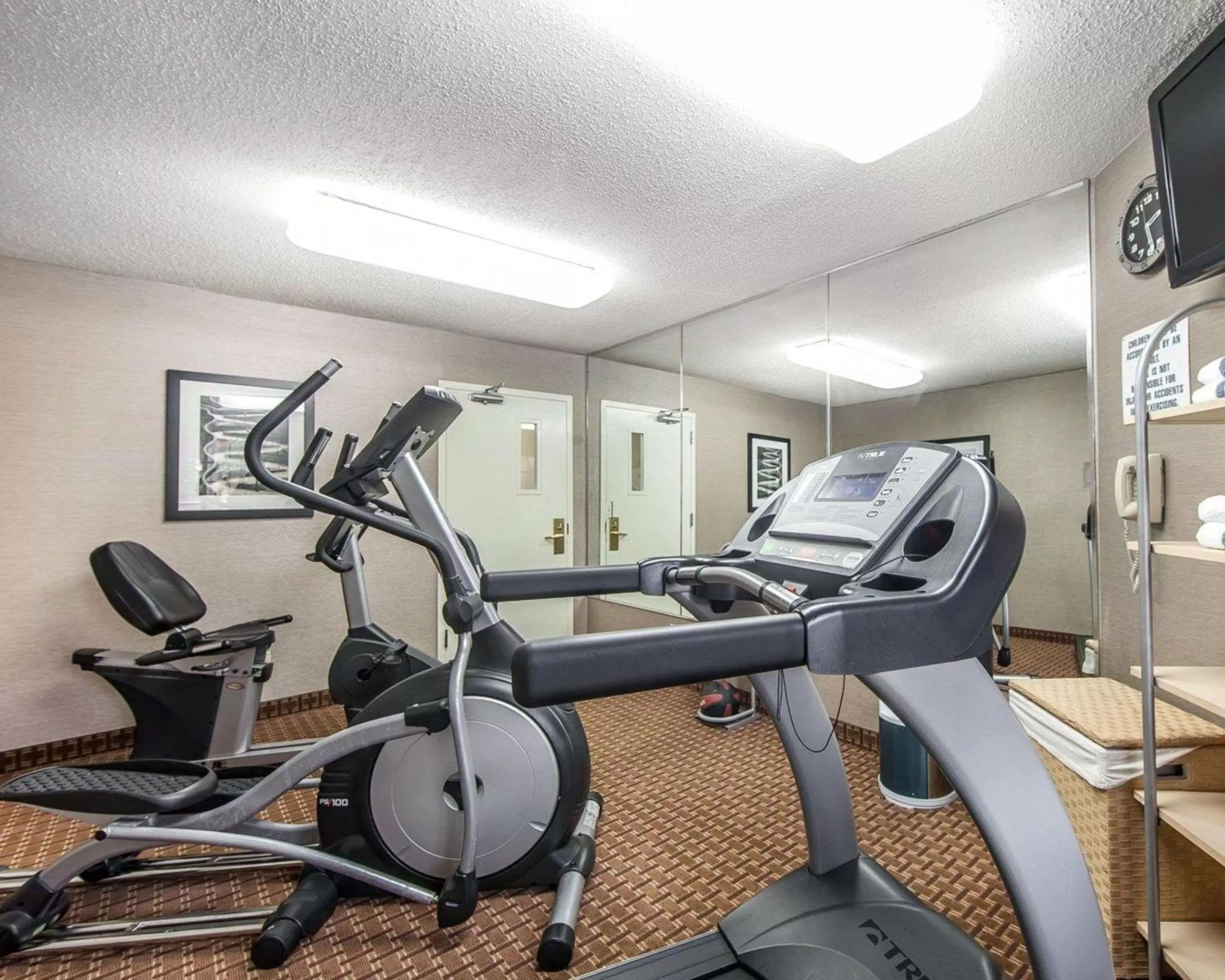 Fitness centre/facilities in MainStay Suites Chattanooga Hamilton Place