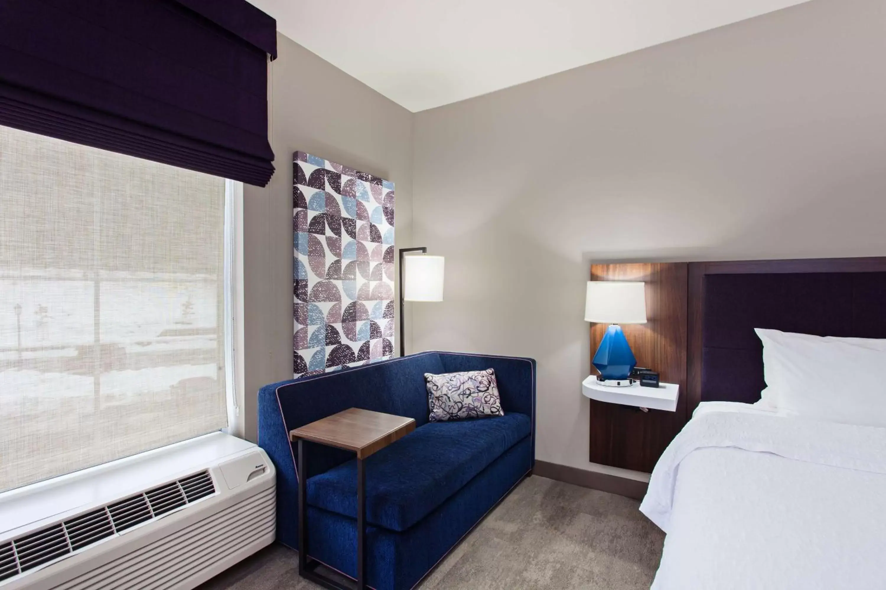 Living room, Bed in Hampton Inn & Suites Leavenworth Living room, Bed in Hampton Inn & Suites Leavenworth