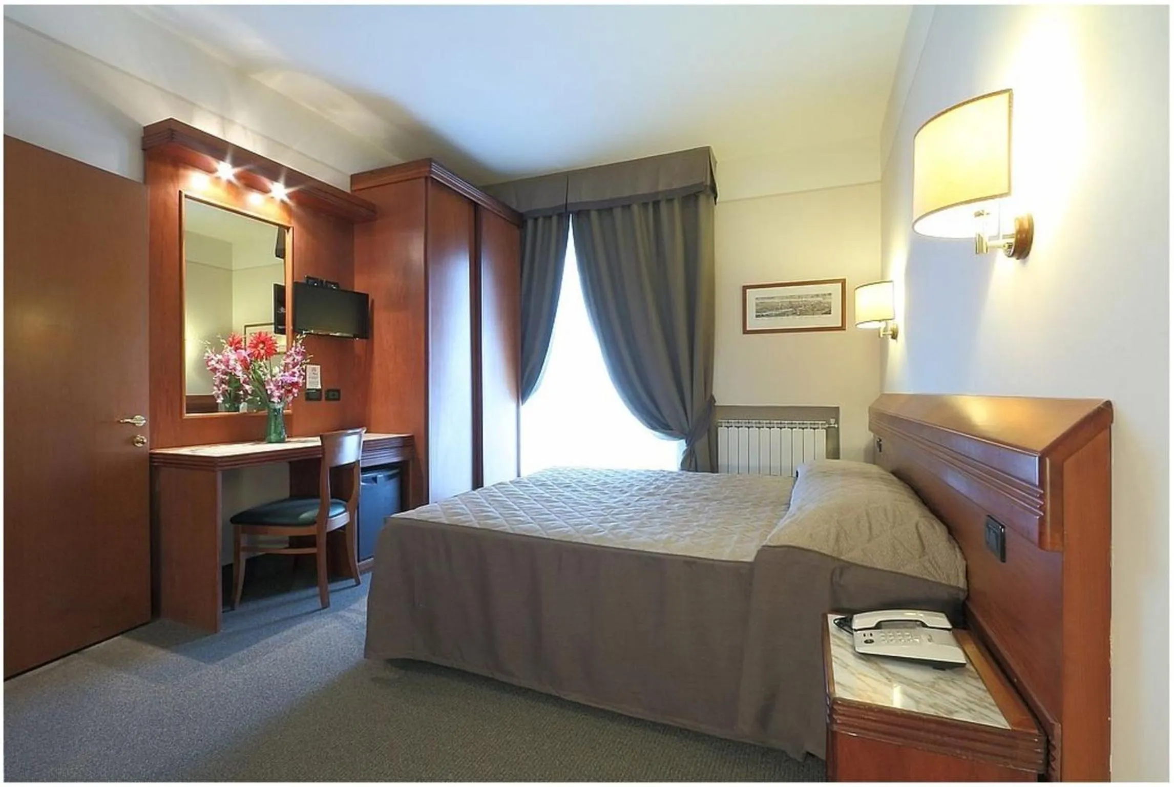 Bed in Hotel Arcadia