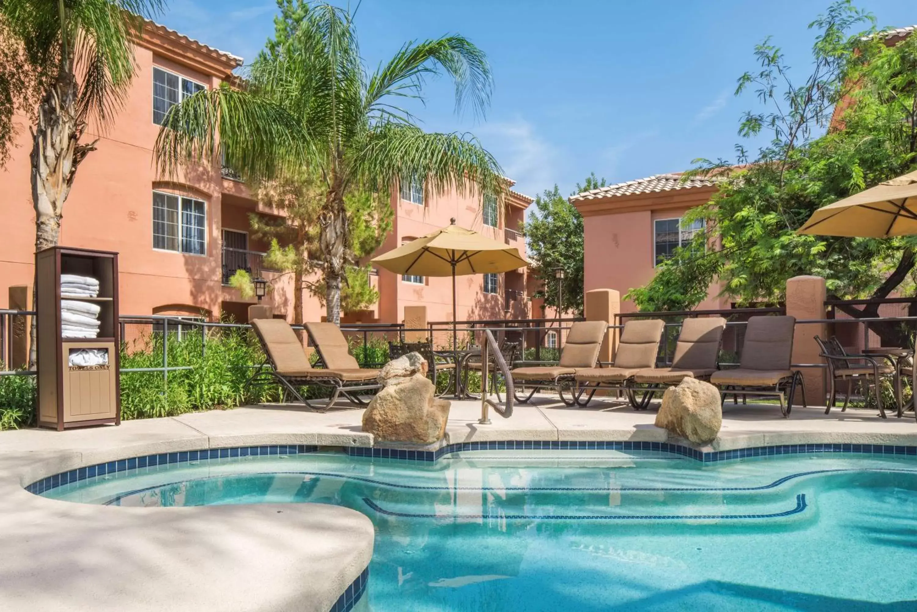 Swimming Pool in Hilton Vacation Club Scottsdale Villa Mirage