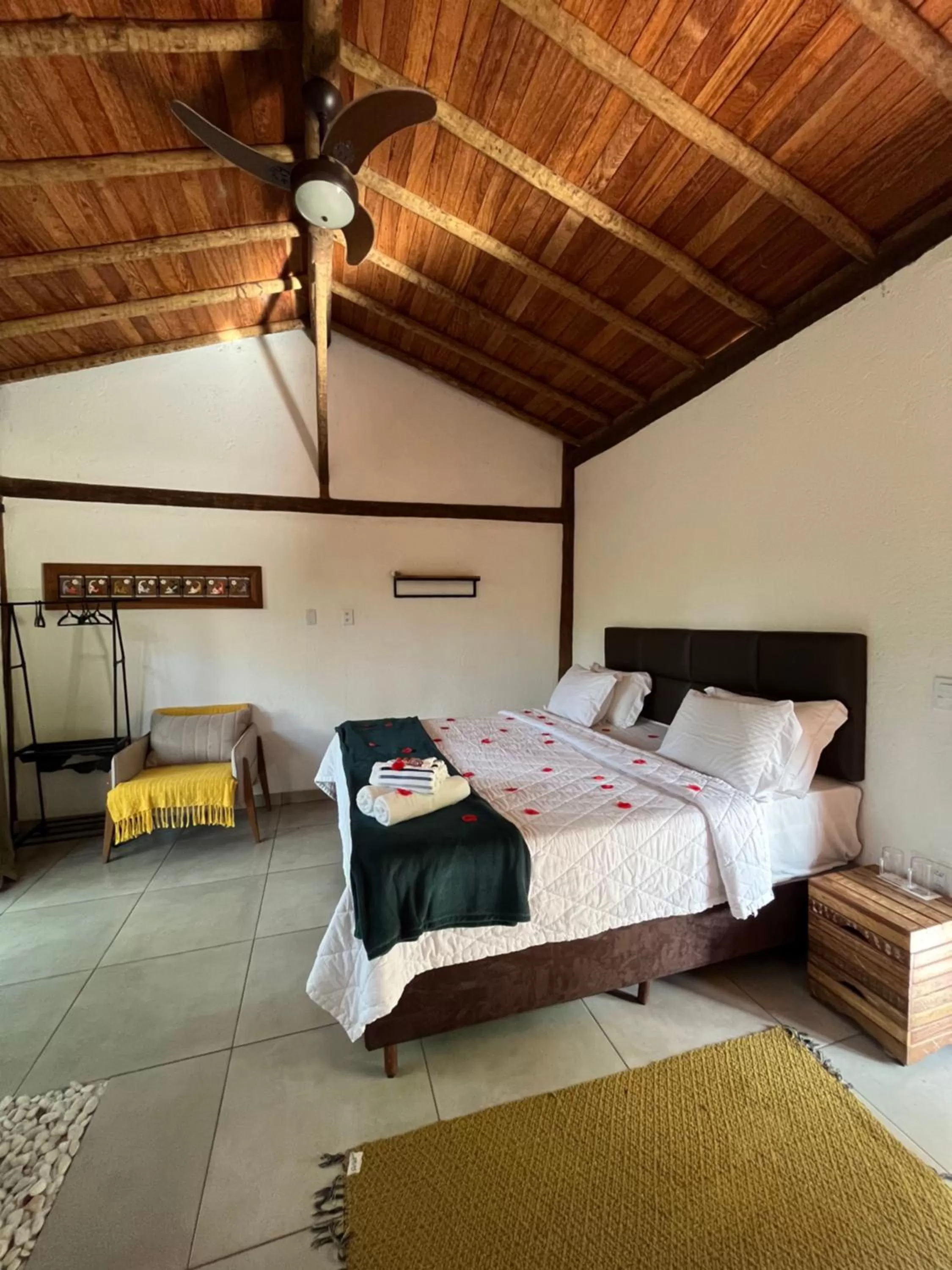 Bed in A Mi Manera Pousada , cerveja própria e Bistrô !