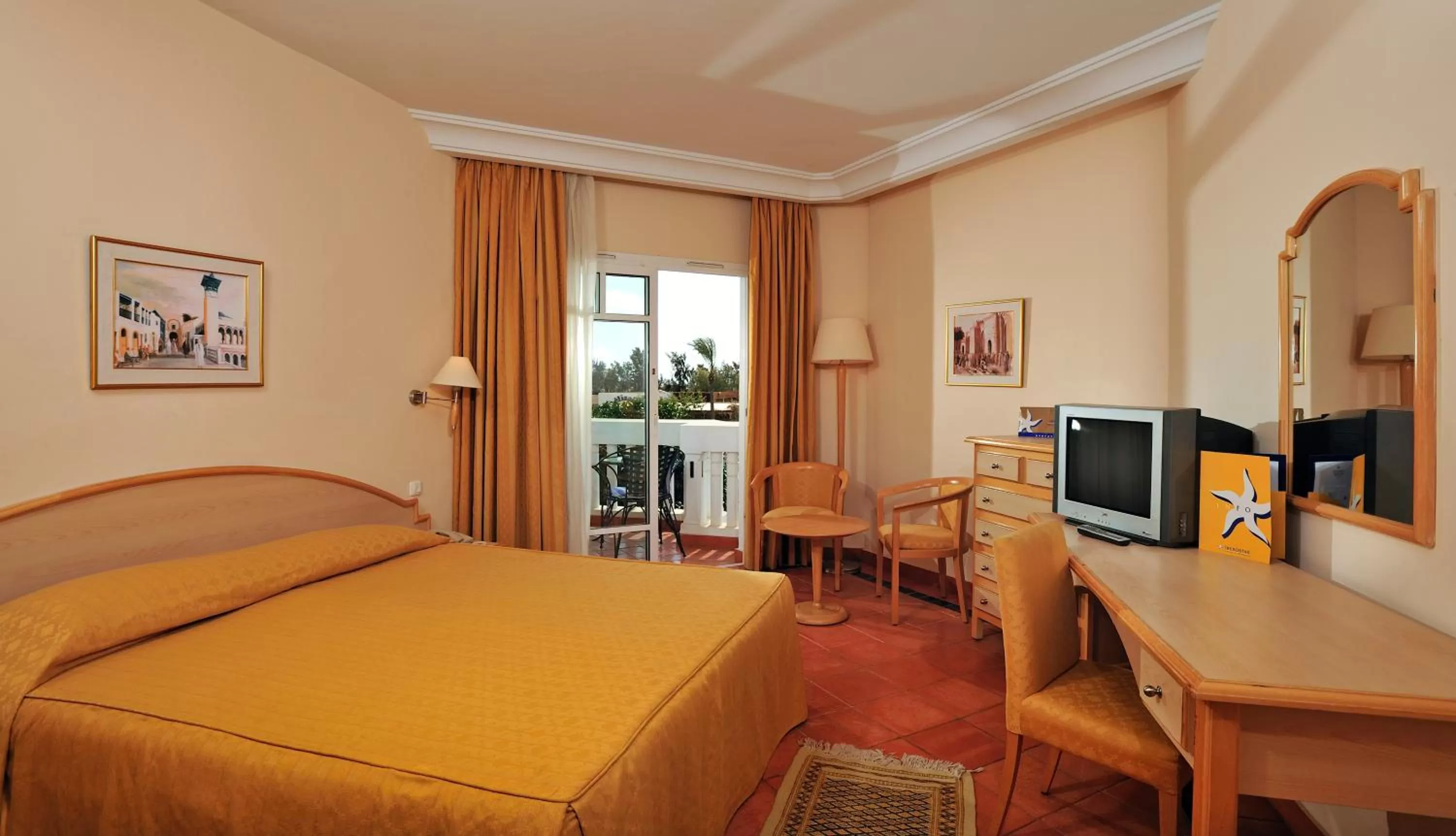 Photo of the whole room, Bed in Medina Belisaire And Thalasso