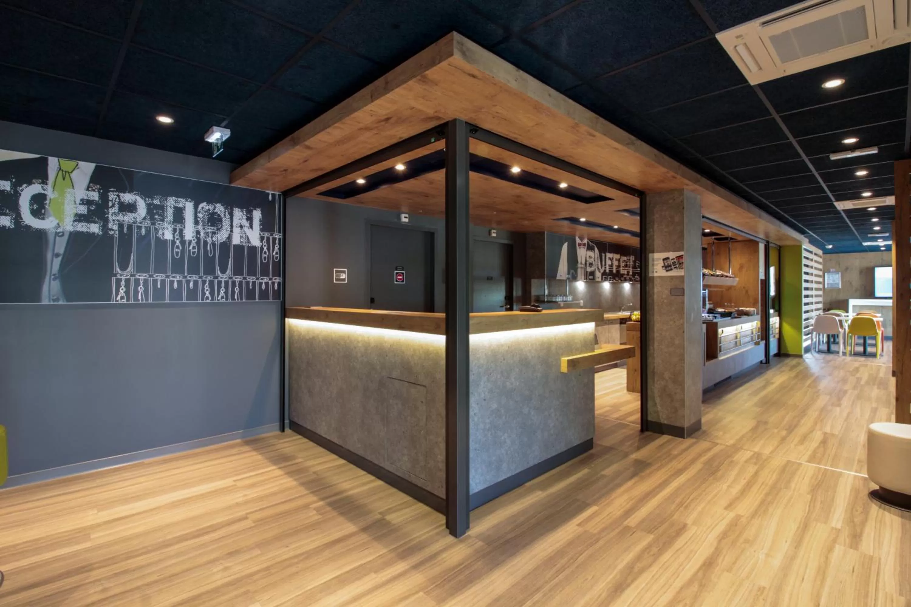 Lobby or reception in ibis budget Cahors