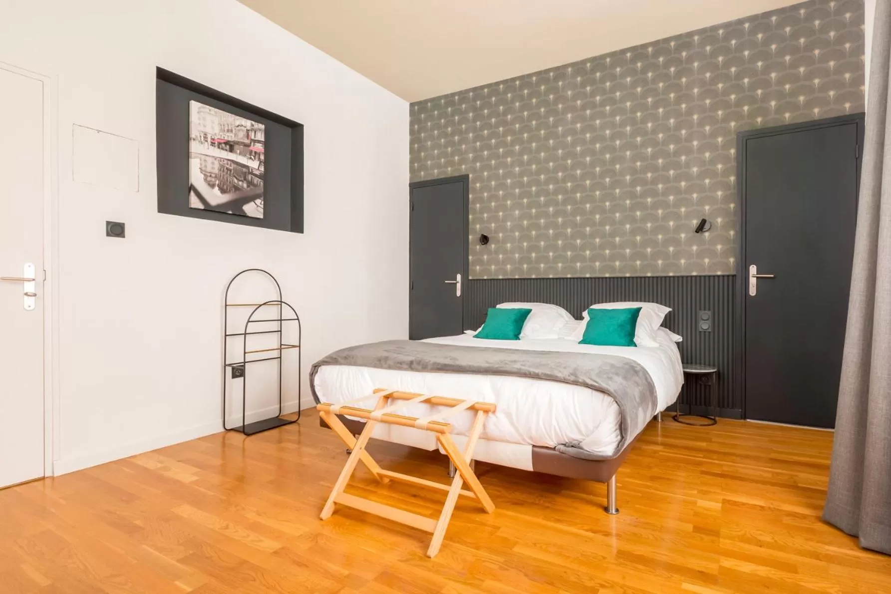 Bedroom, Bed in Au Chat Qui Dort Lille - Villa Gounod