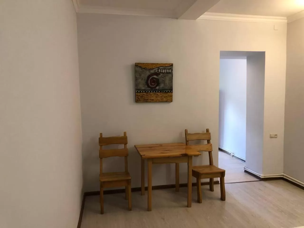 Photo of the whole room in Dil Hill by Sam