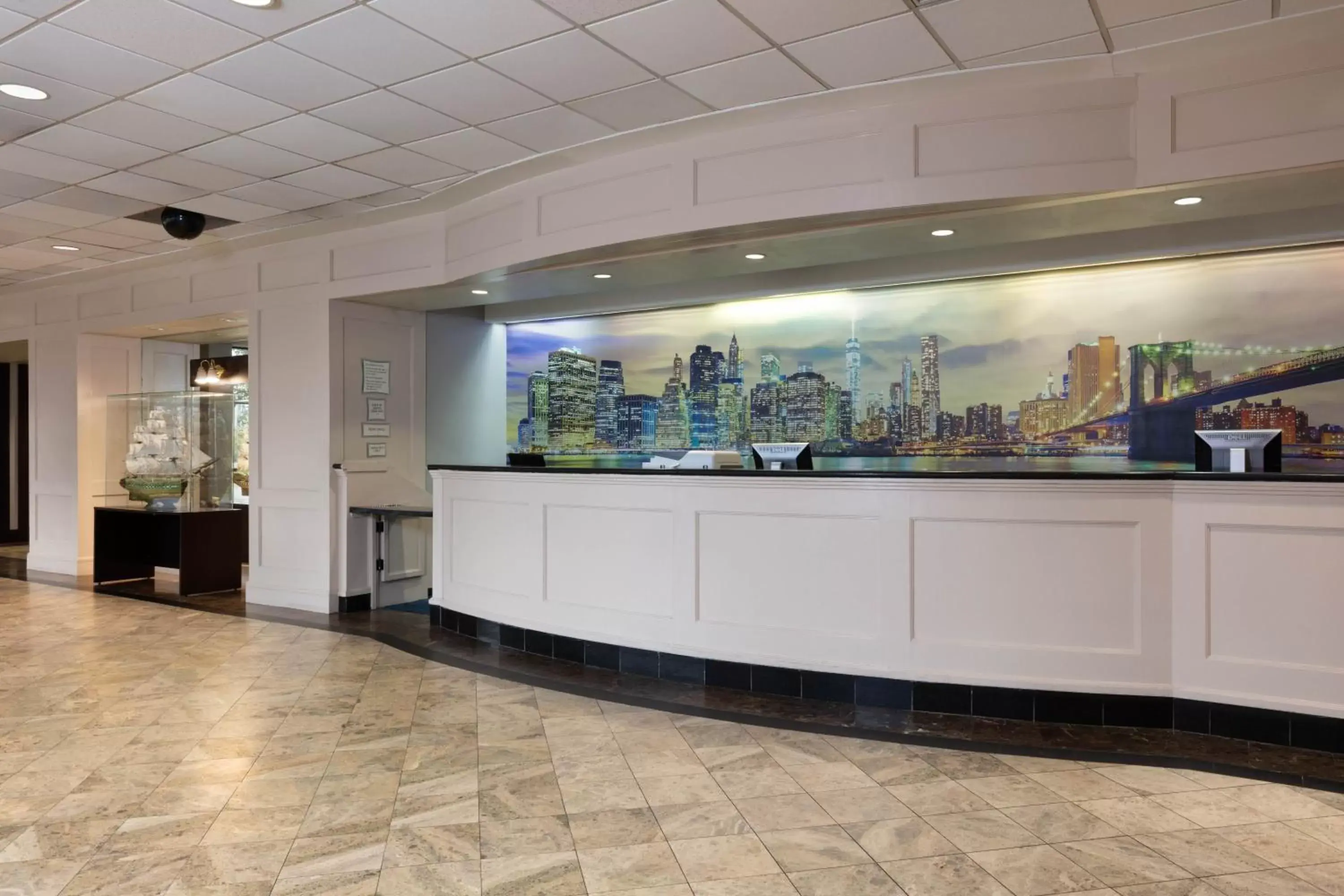 Lobby or reception, Lobby/Reception in La Quinta by Wyndham Secaucus Meadowlands