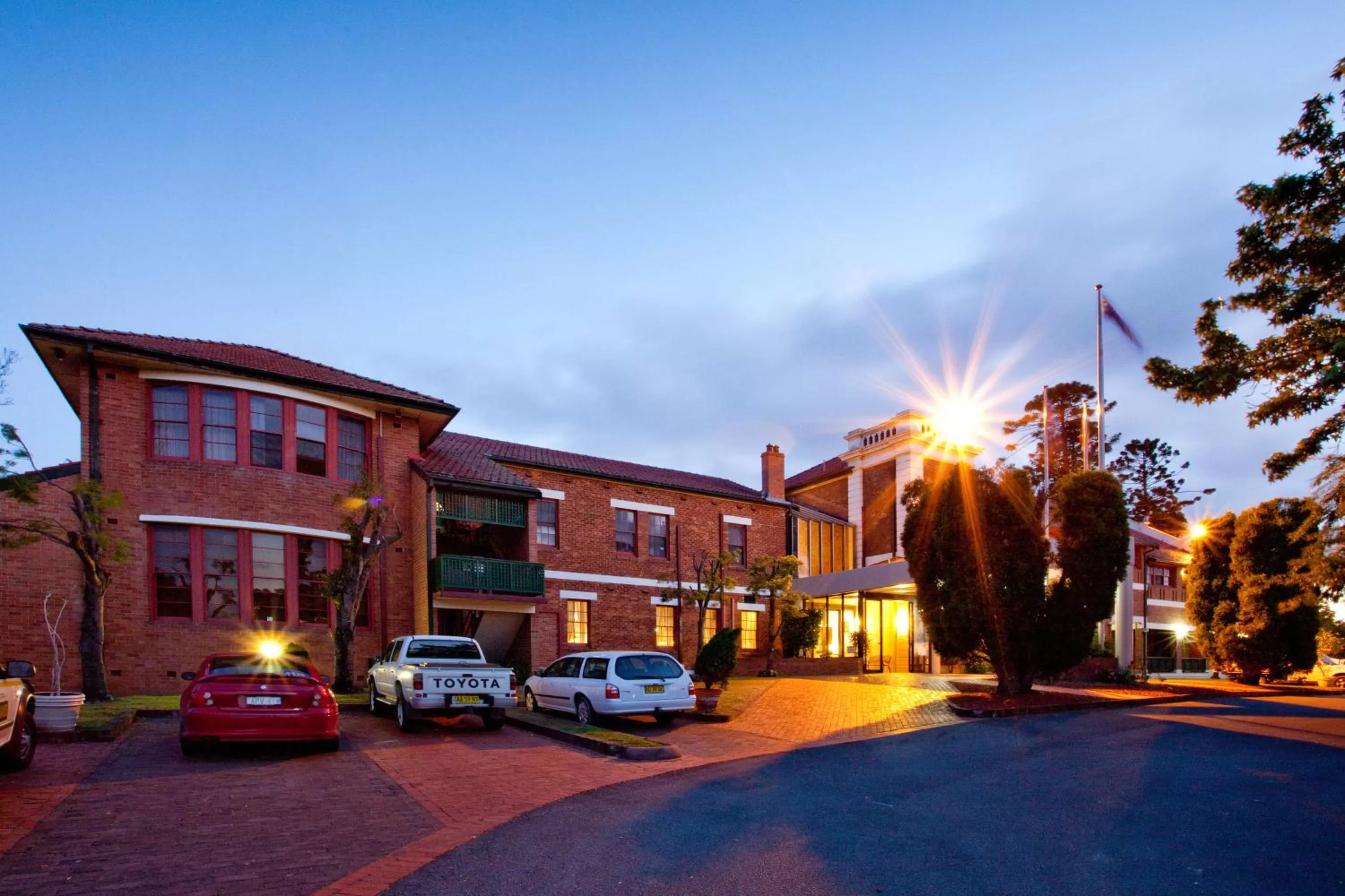 Facade/entrance in Mercure Maitland Monte Pio