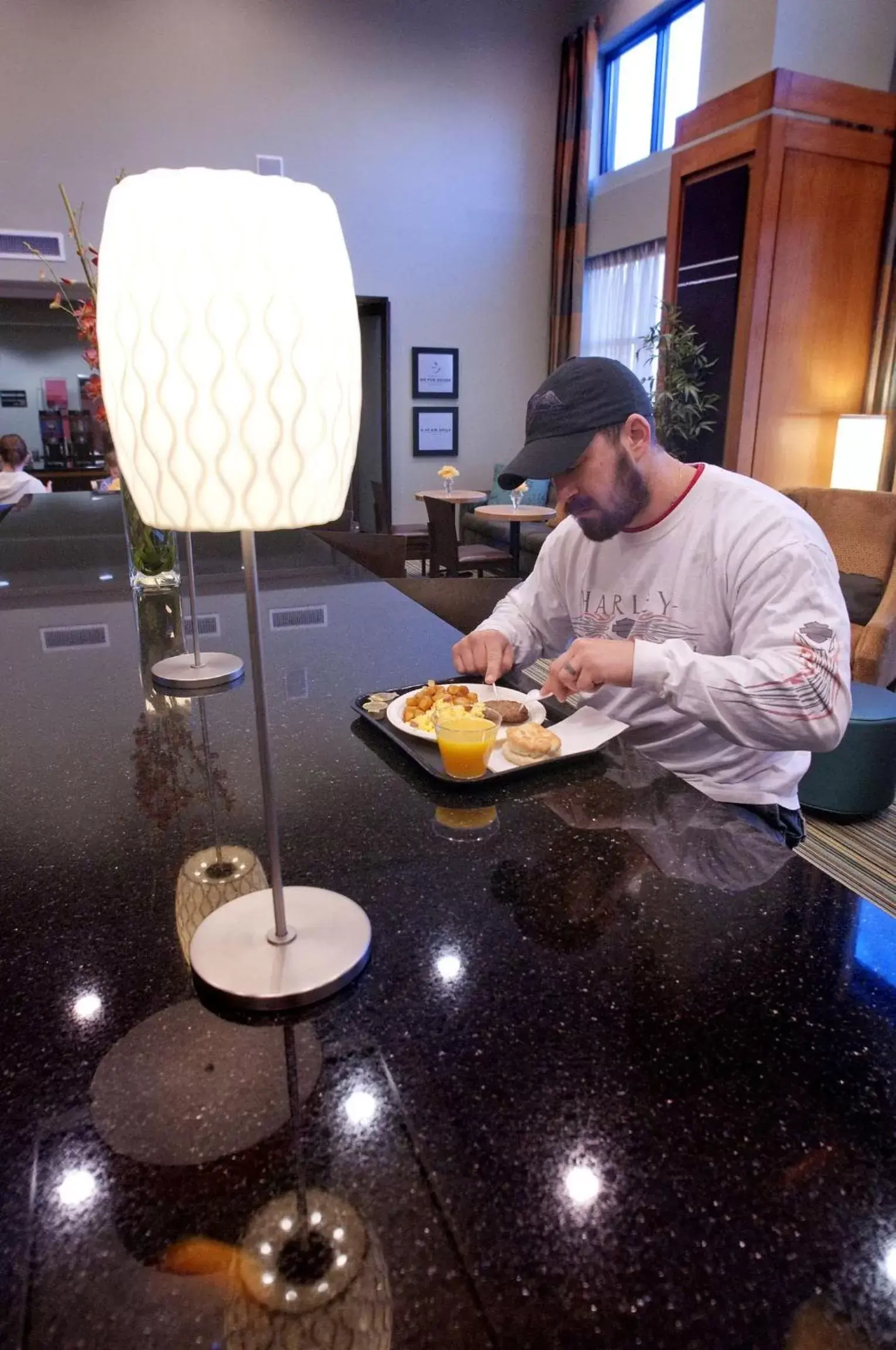 Dining area in Hampton Inn & Suites Smithfield