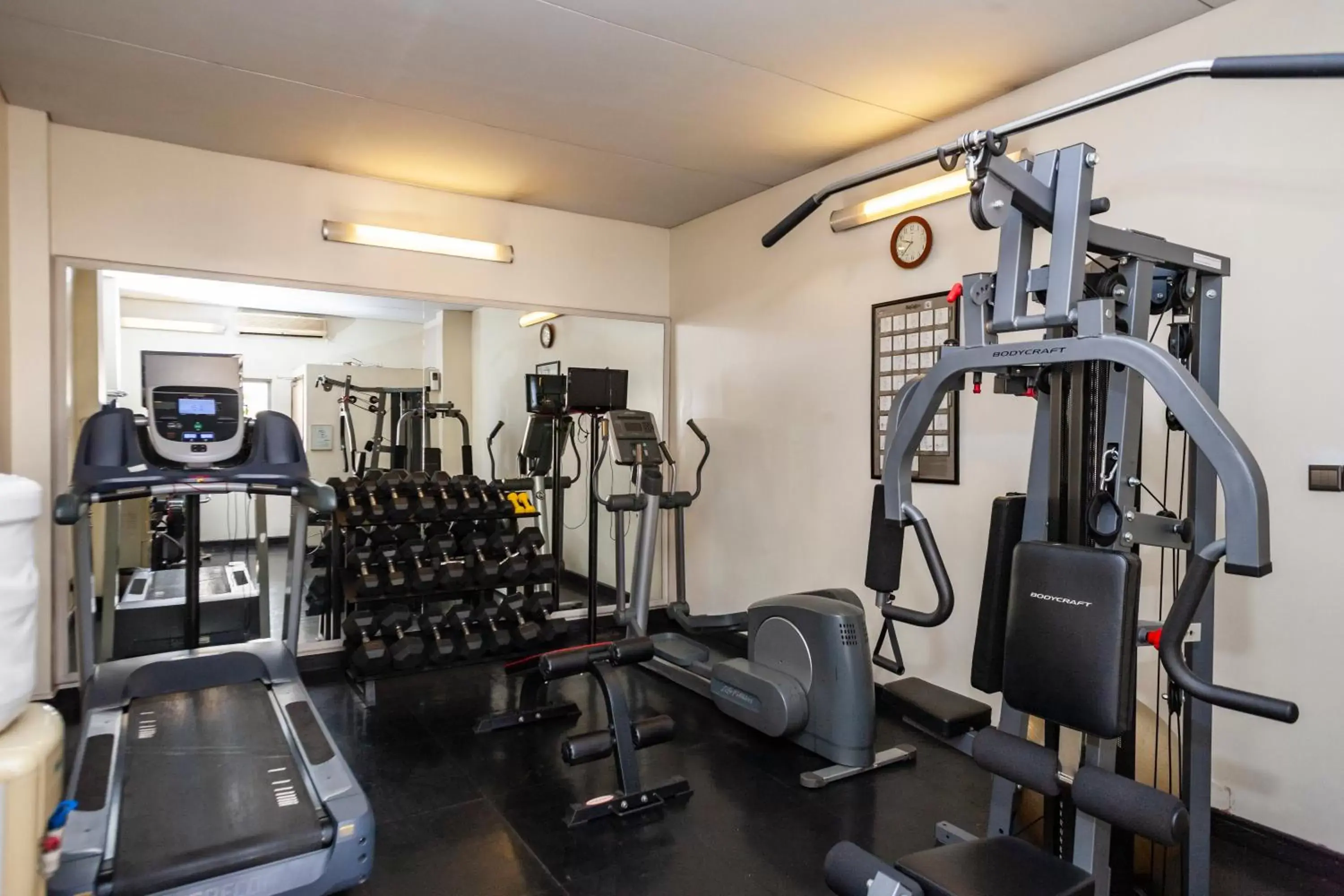 Solarium, Fitness Center/Facilities in Royal Park Residence Hotel
