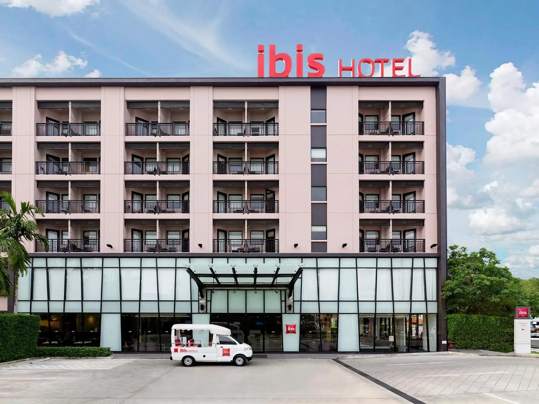 Facade/entrance, Property Building in Ibis Hua Hin