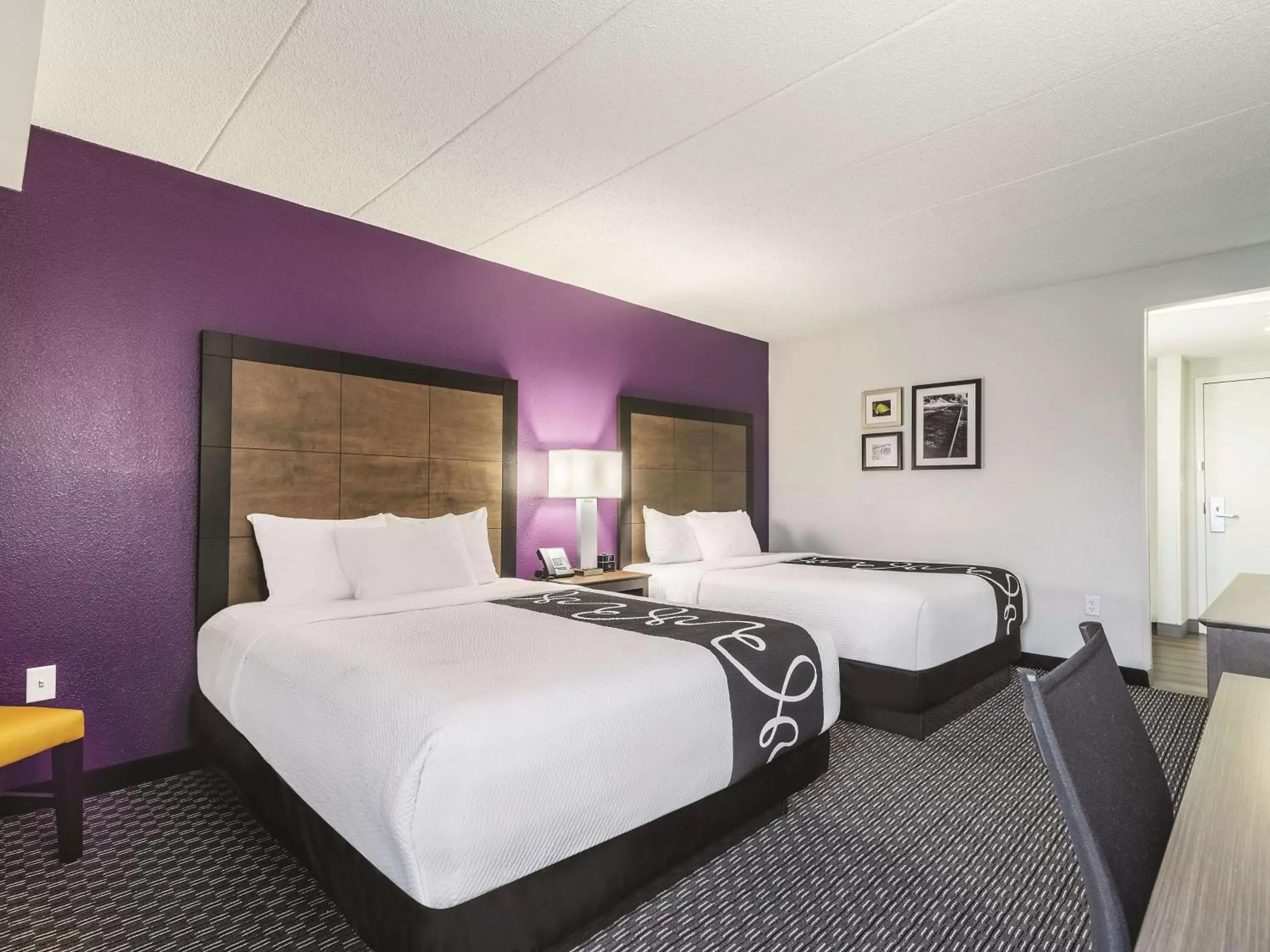 Photo of the whole room, Bed in La Quinta by Wyndham Salem NH Photo of the whole room, Bed in La Quinta by Wyndham Salem NH