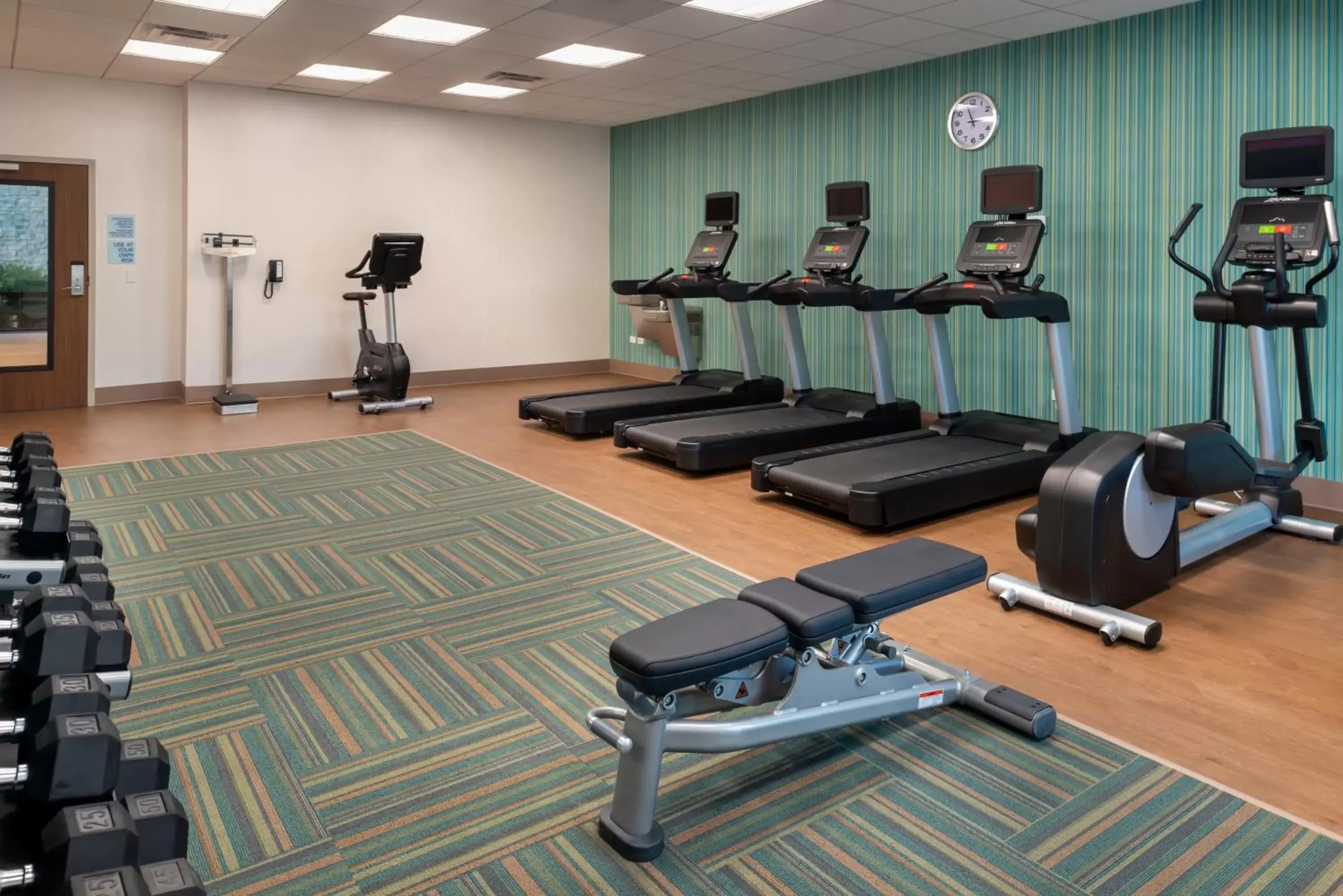 Spa and wellness centre/facilities, Fitness Center/Facilities in Holiday Inn Express & Suites - Romeoville - Joliet North, an IHG Hotel