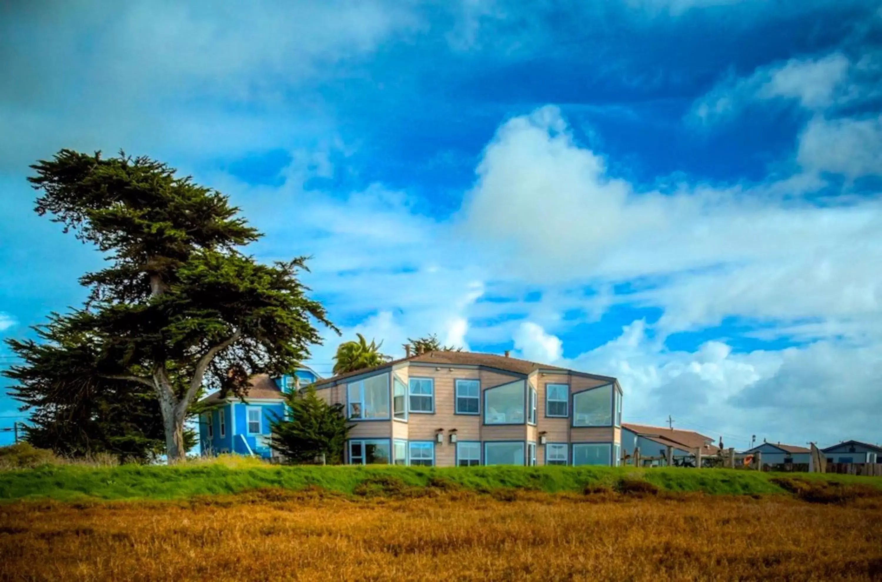 River view, Property Building in Captain's Inn at Moss Landing