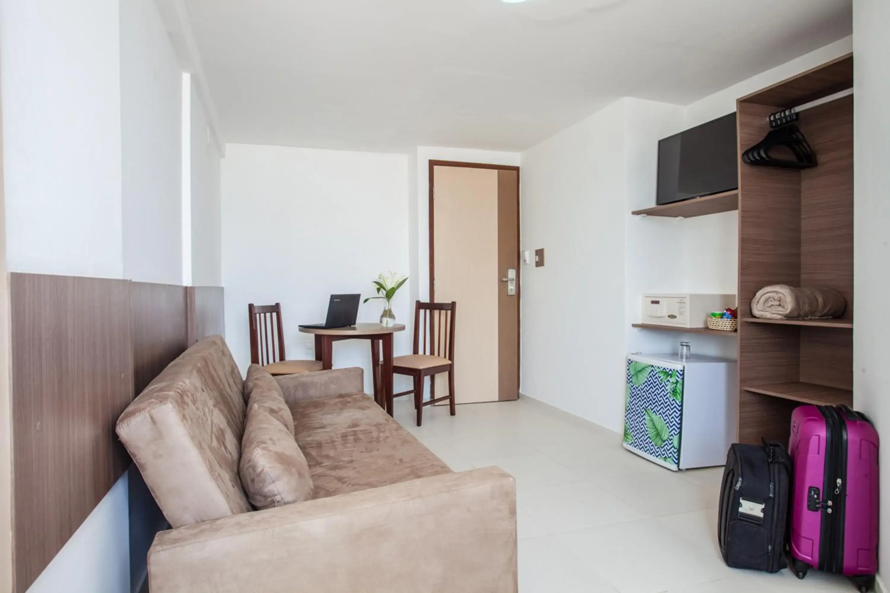 Bedroom, Seating Area in João Pessoa Hplus Beach