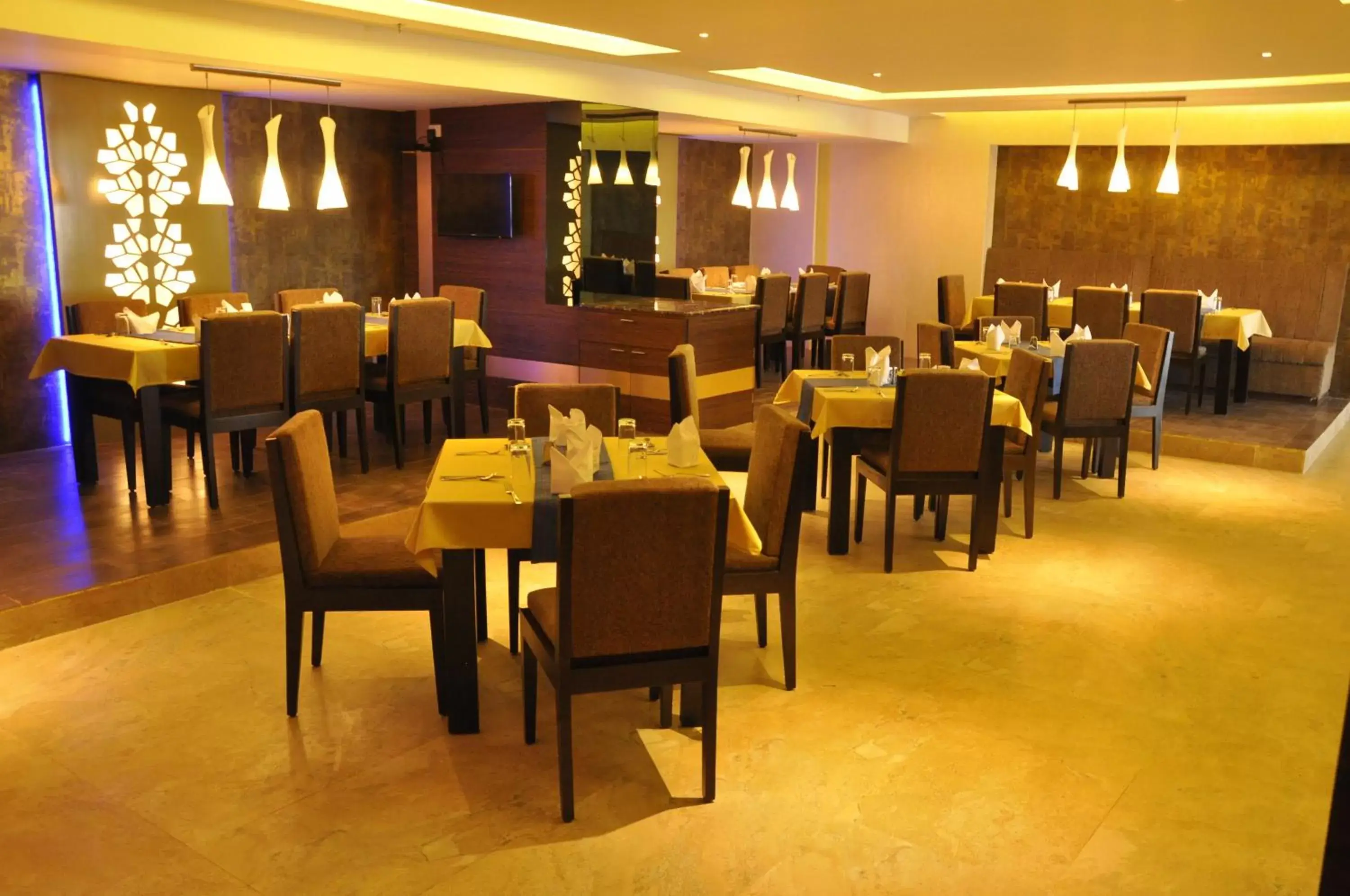 Restaurant/Places to Eat in Sapna Clarks Inn Lucknow