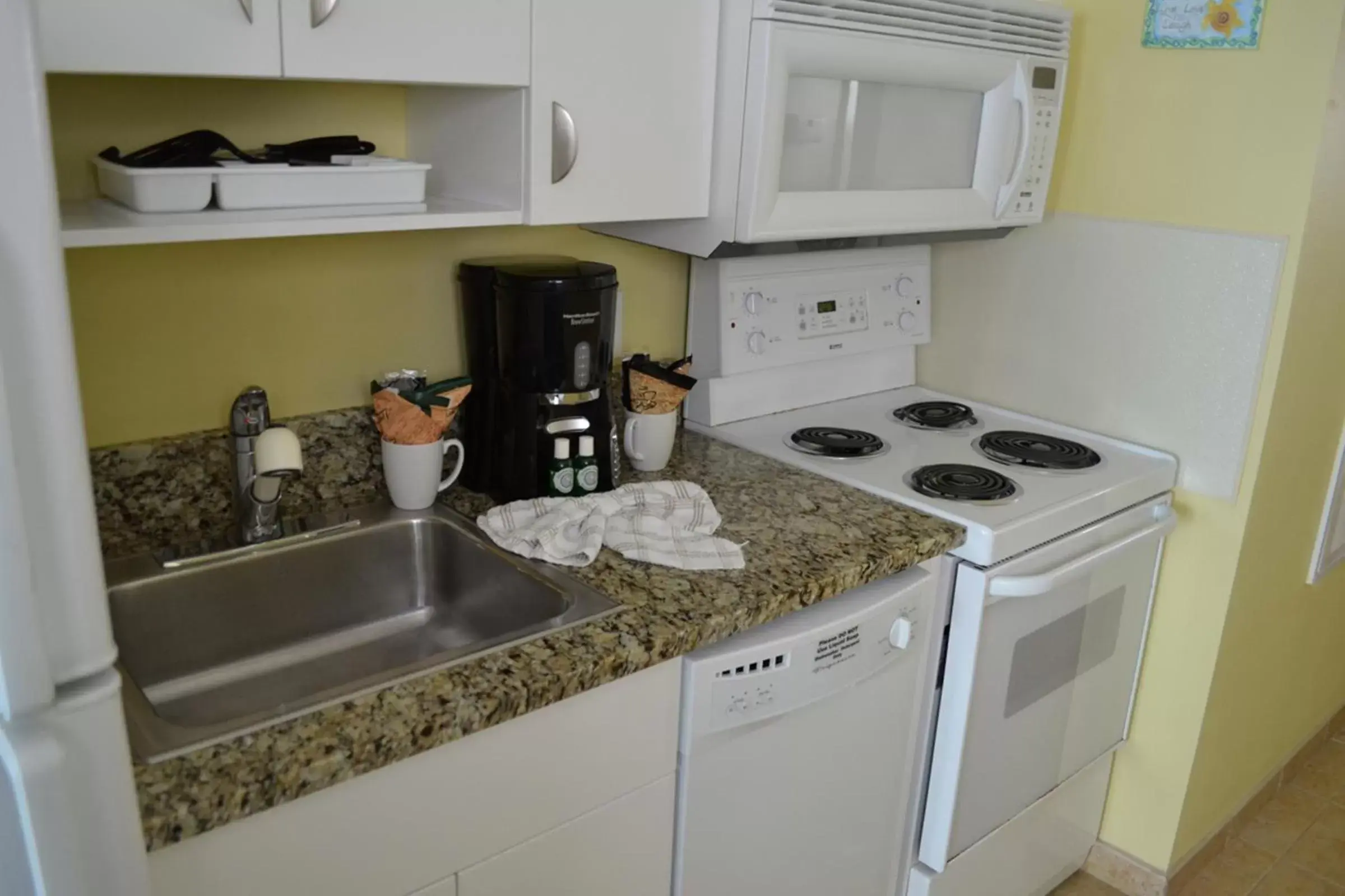 Kitchen or kitchenette, Kitchen/Kitchenette in Avista Resort