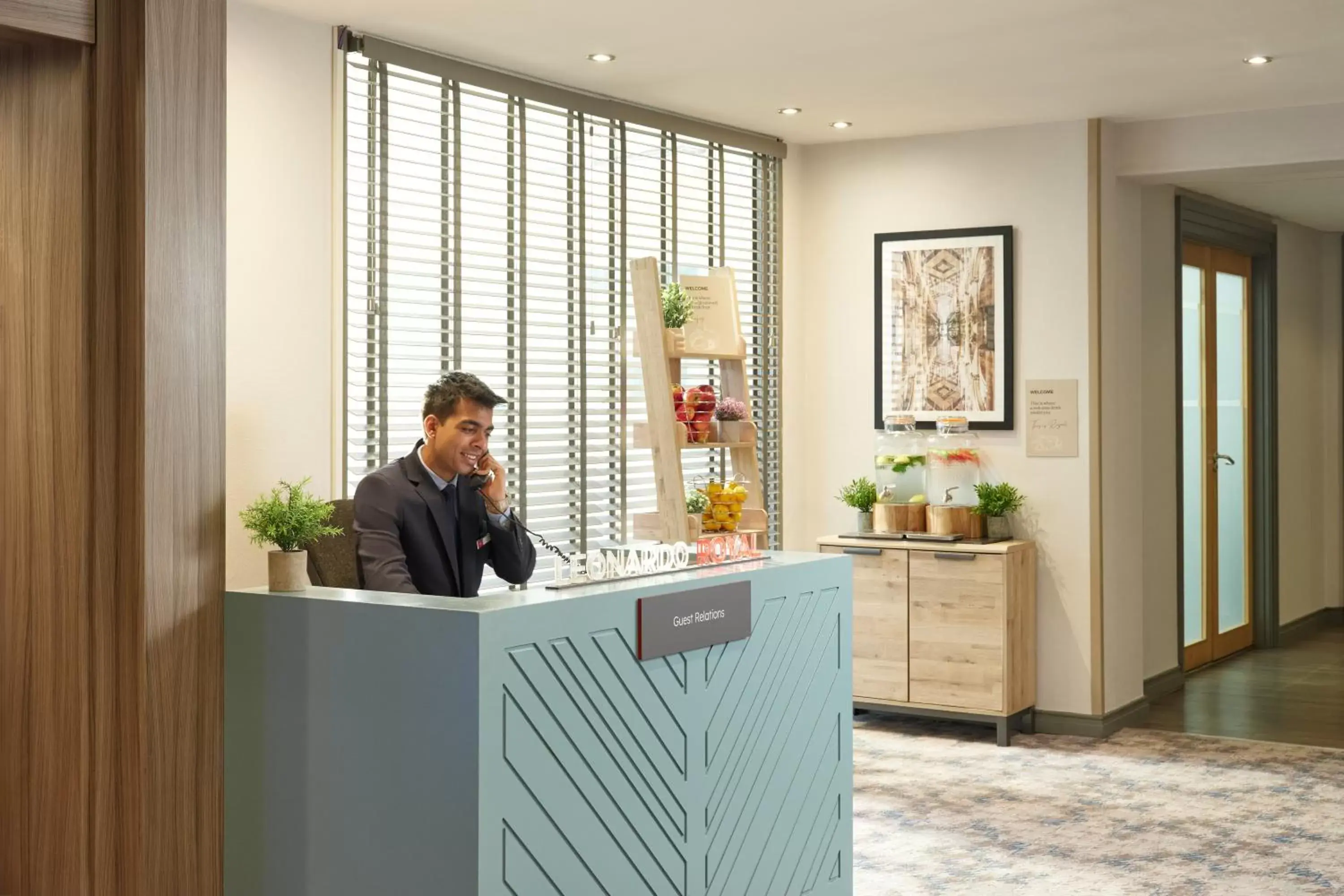 Lobby or reception, Lobby/Reception in Leonardo Royal Hotel Oxford - Formerly Jurys Inn