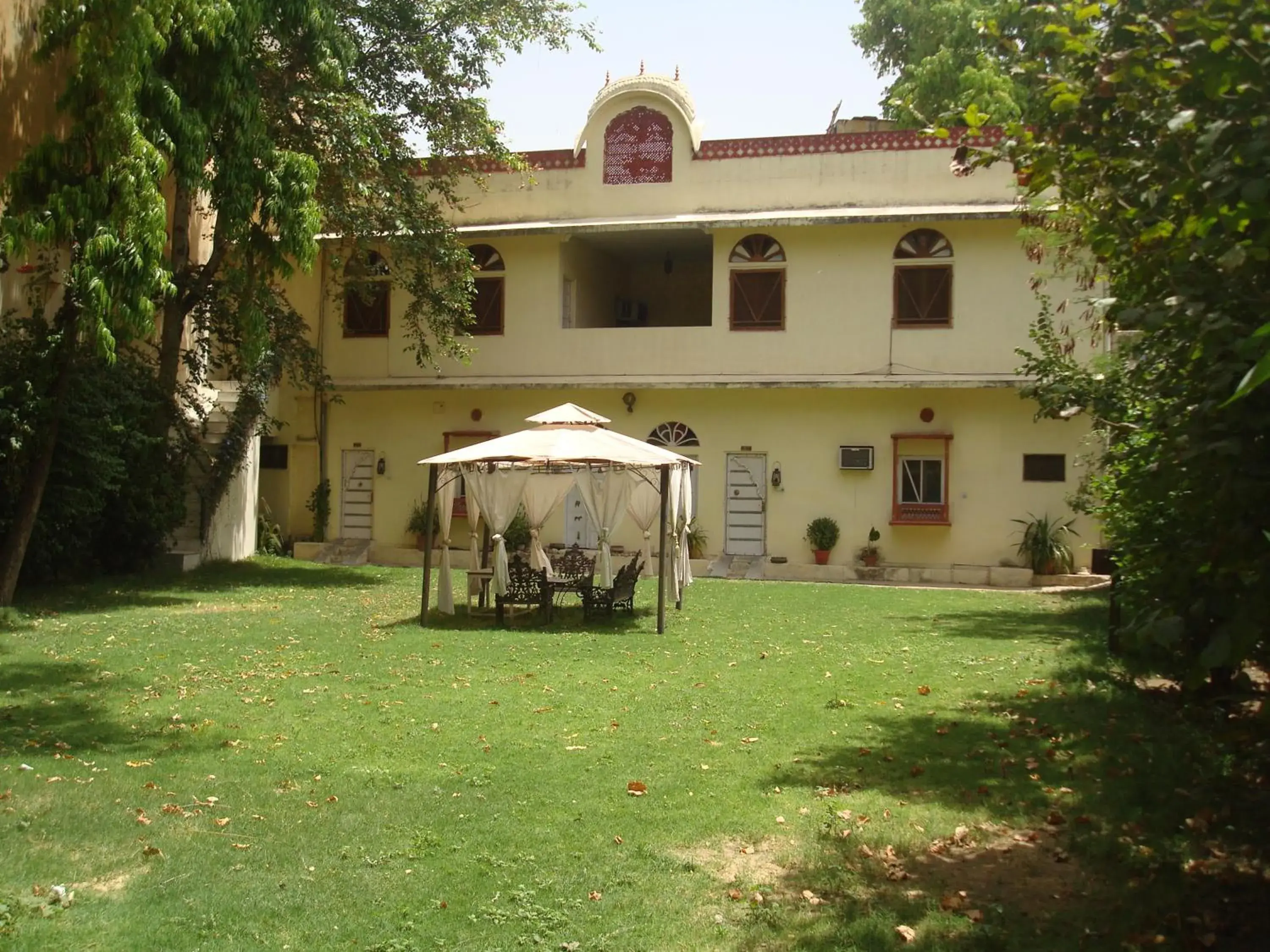 Property building, Garden in Hotel Bissau Palace