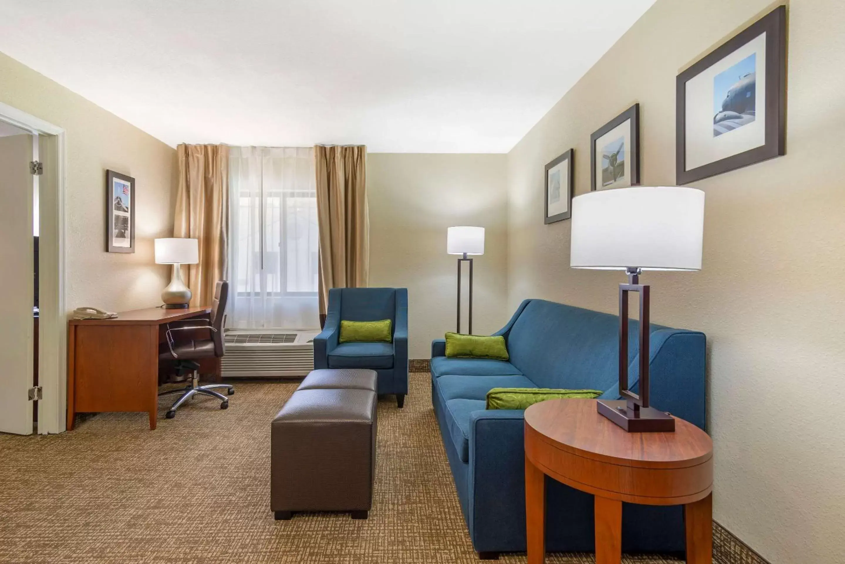 Bedroom, Seating Area in Comfort Inn & Suites - near Robins Air Force Base Main Gate