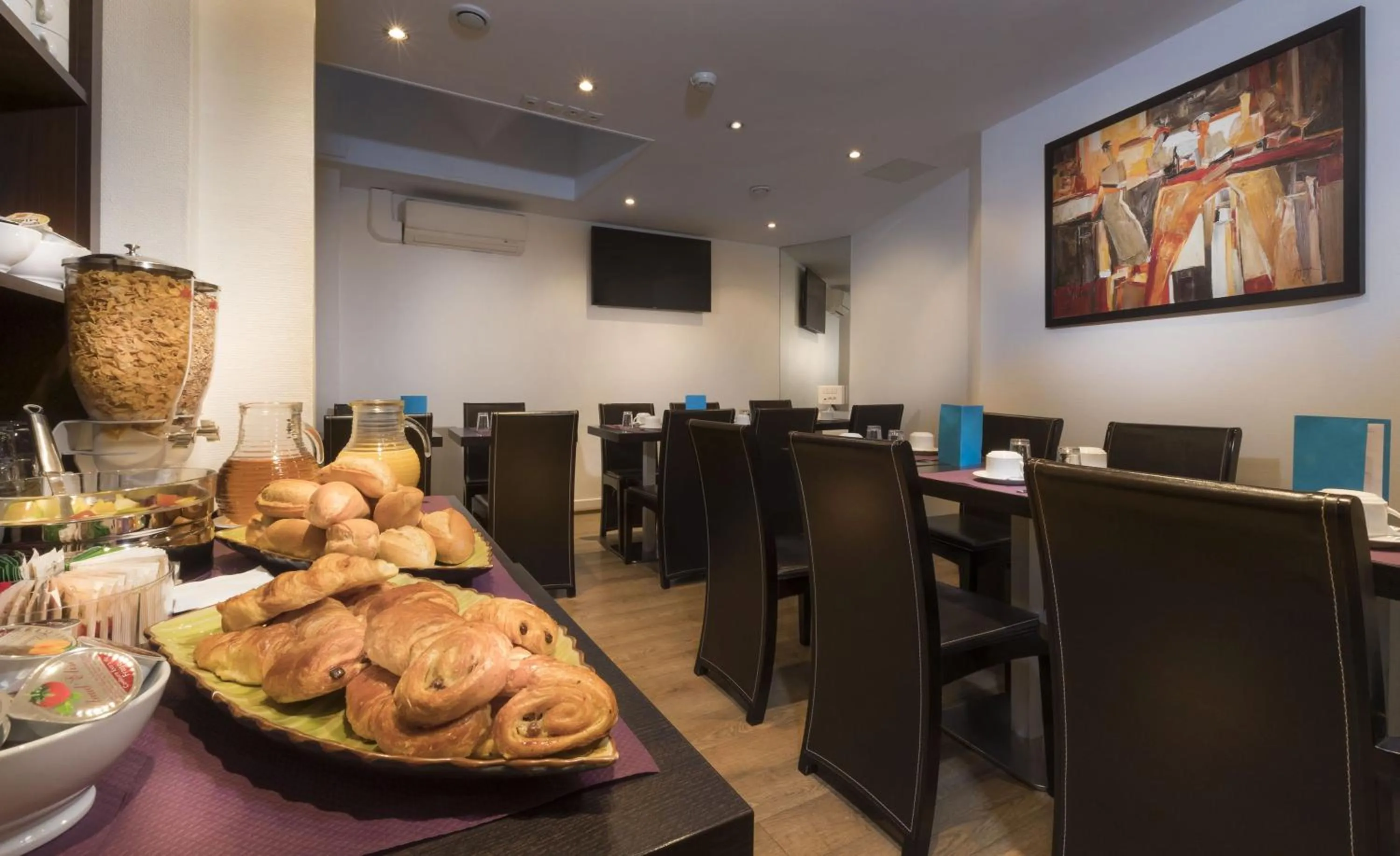 Lounge or bar in Hôtel de France Quartier Latin