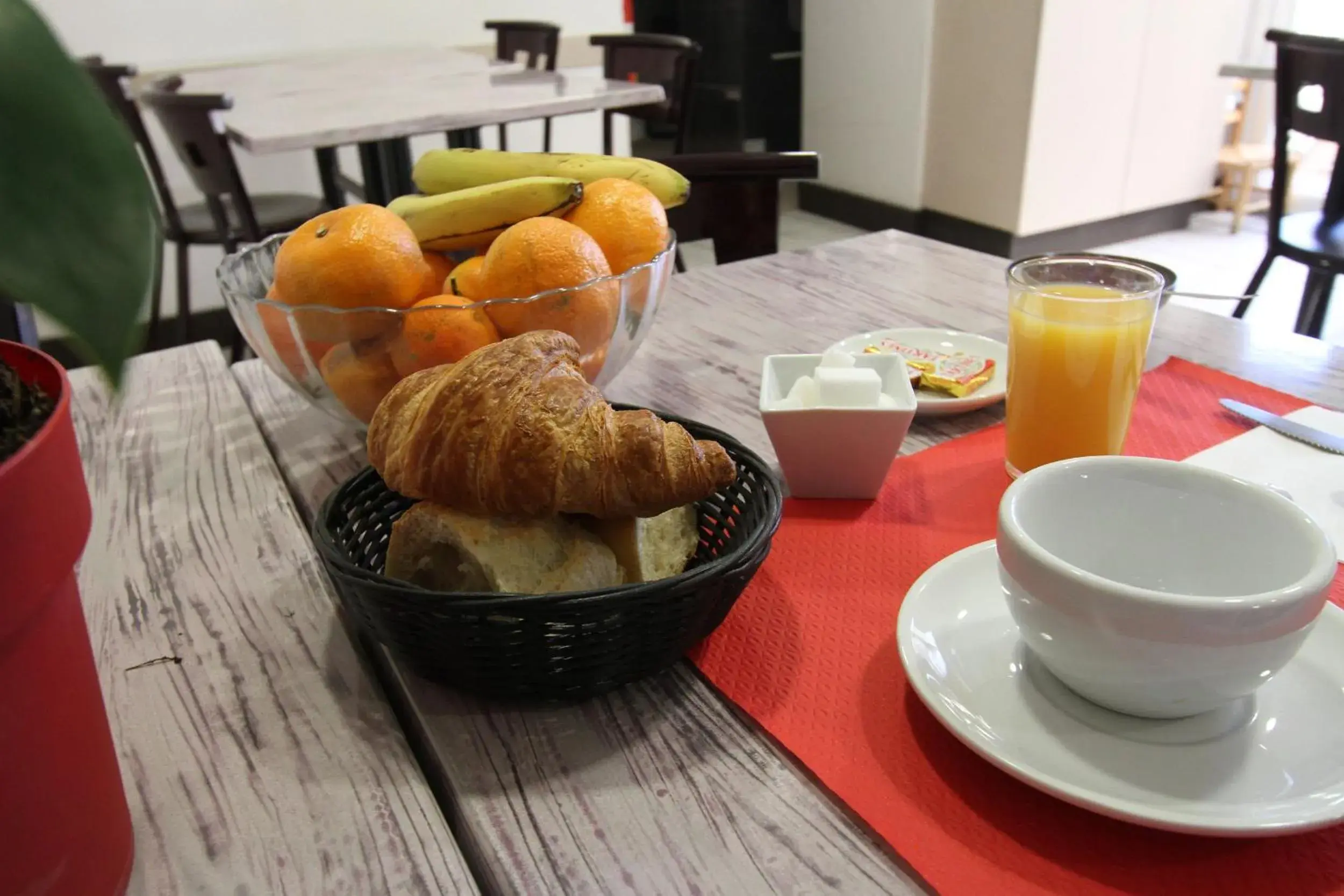 Breakfast in Le Provençal