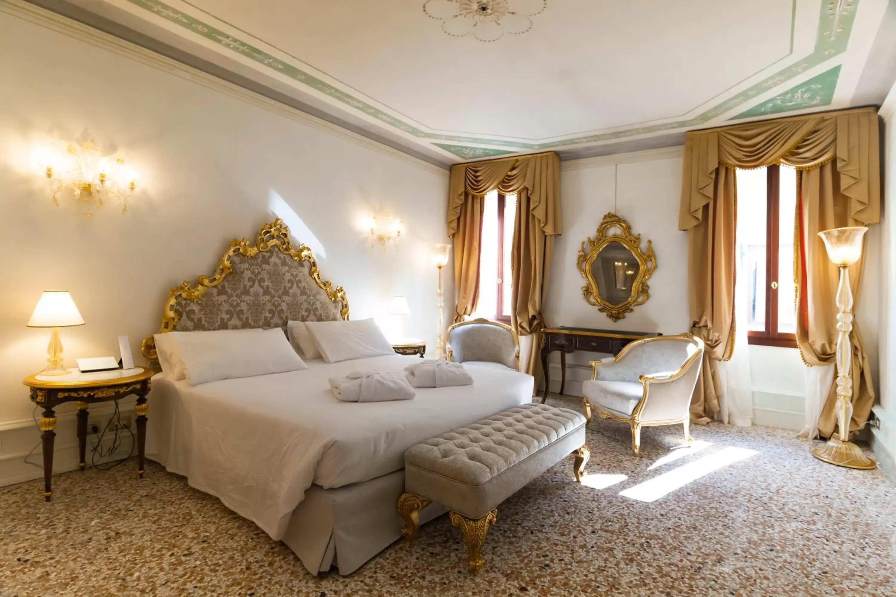 Bedroom, Bed in Ca' Bonfadini Historic Experience