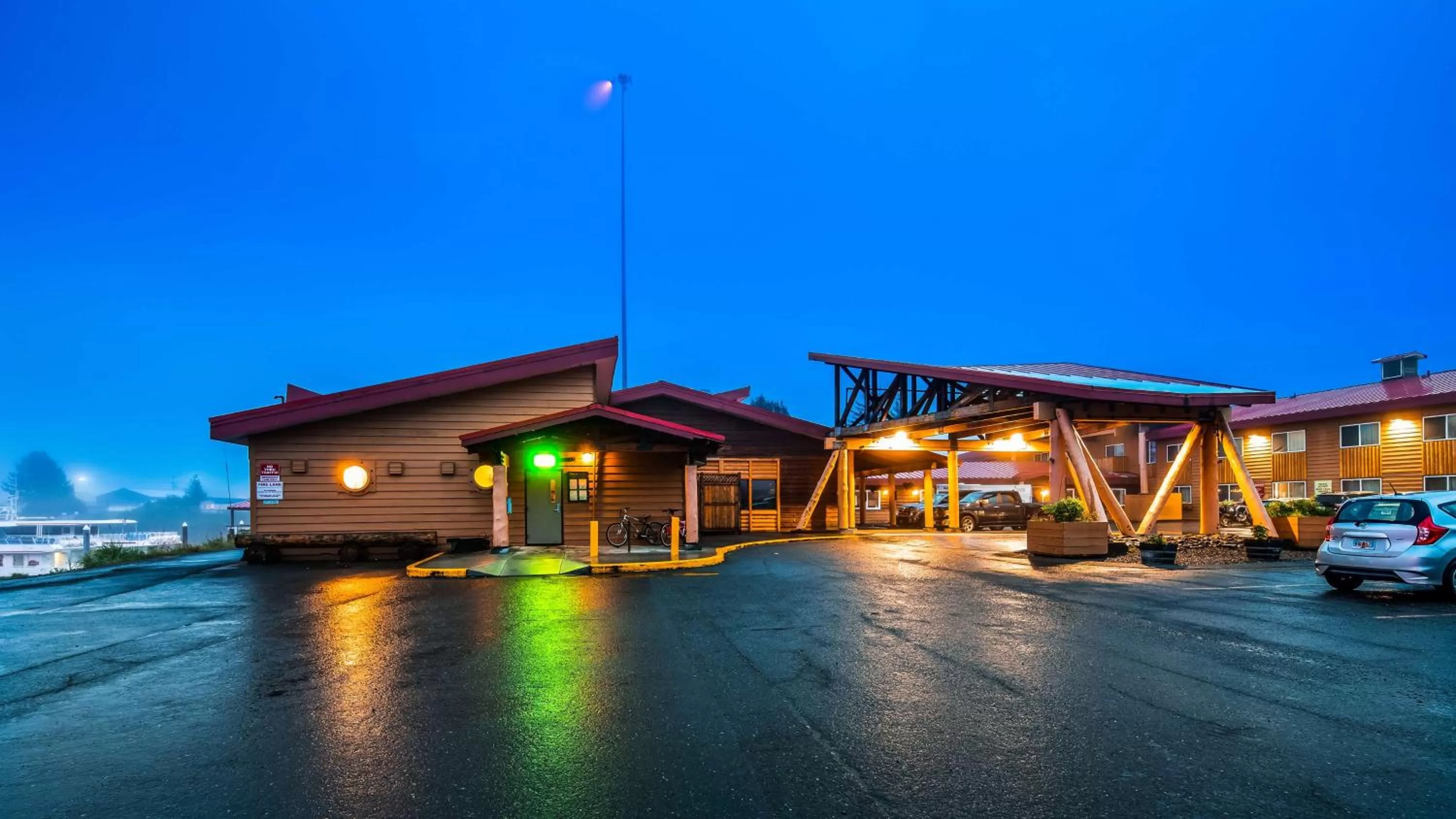 Property building in Best Western Valdez Harbor Inn