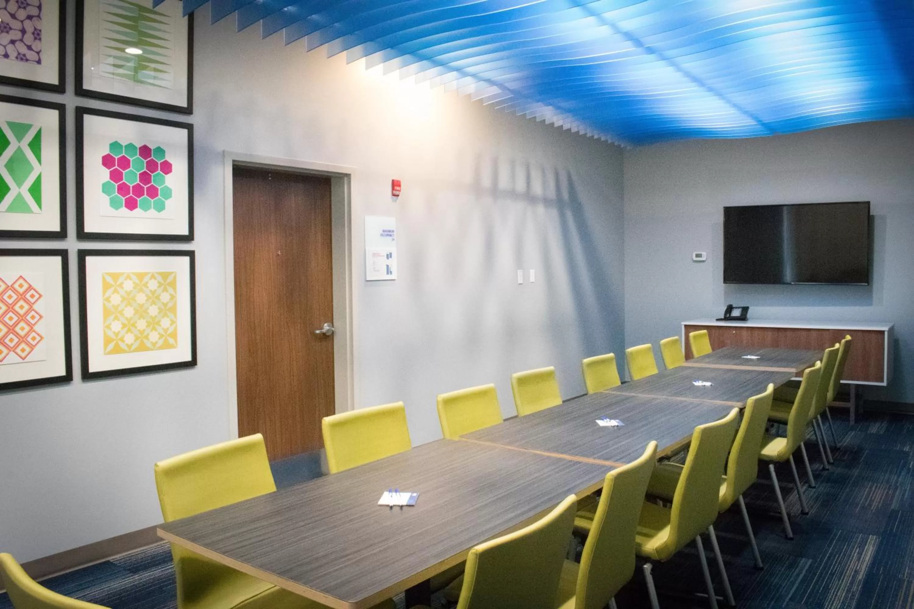 Meeting/conference room in Holiday Inn Express & Suites West Memphis by IHG