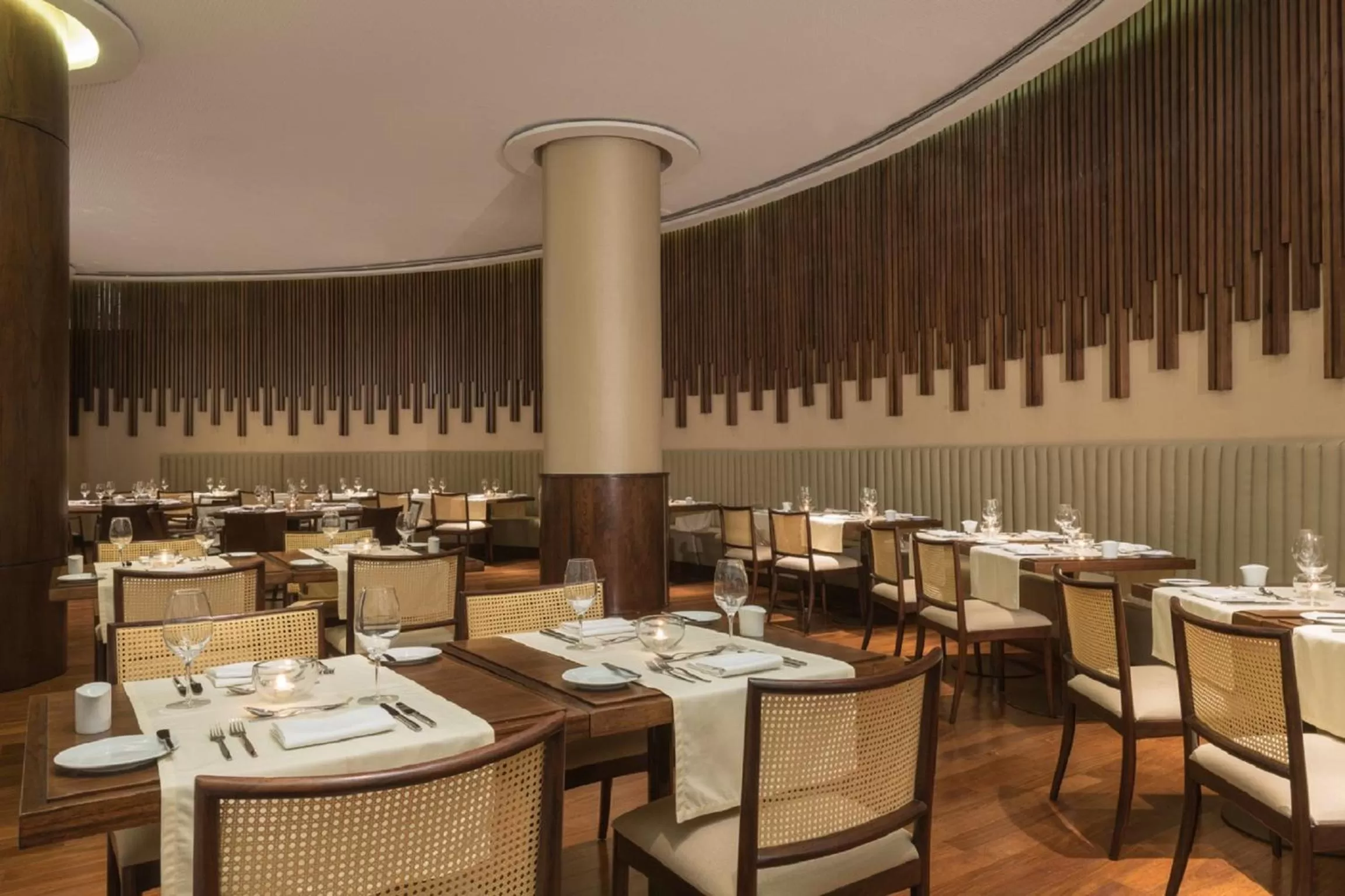 Restaurant/places to eat in Hotel da Bahia by Wish