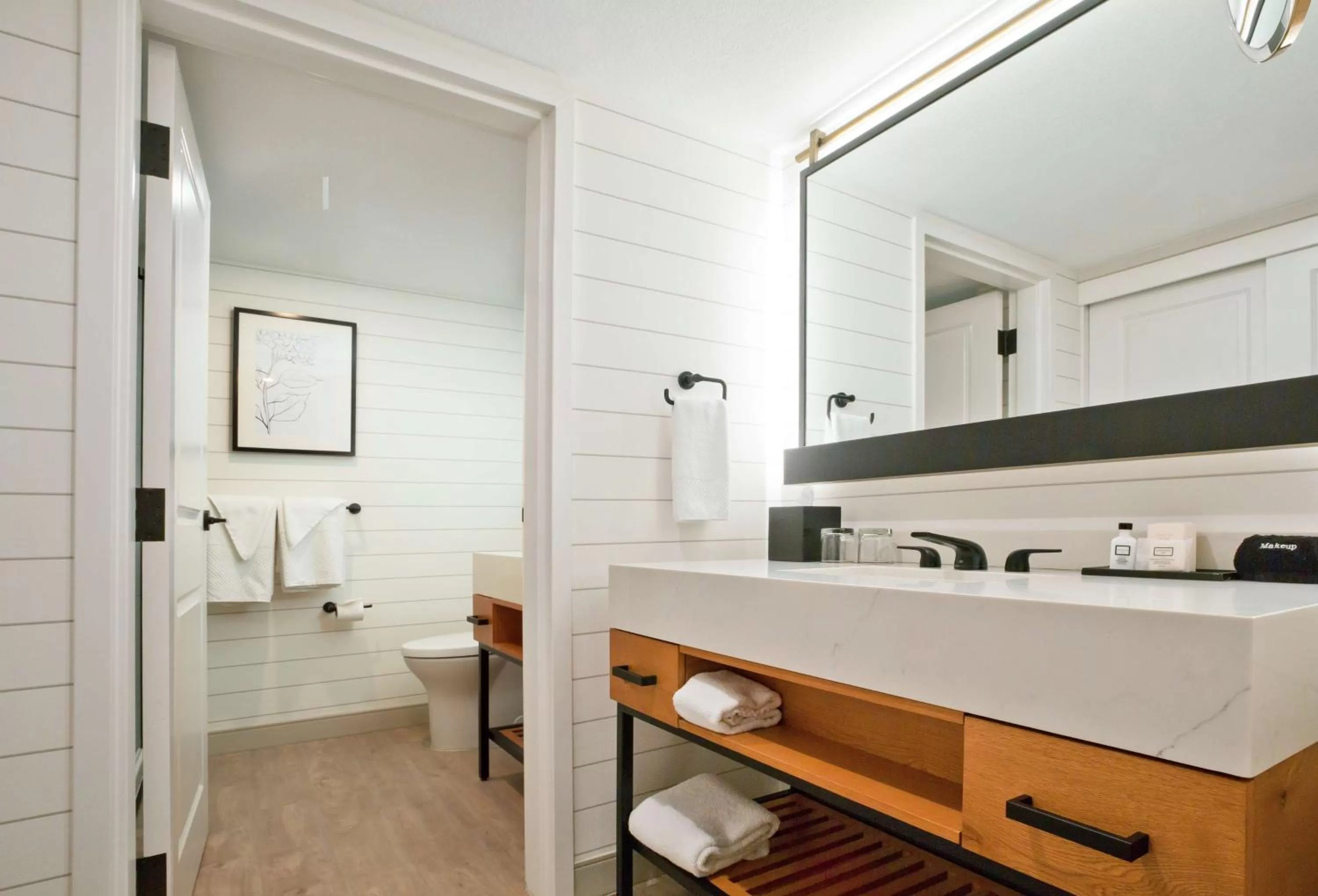 Bathroom in The Inn at Saratoga, Tapestry Collection by Hilton