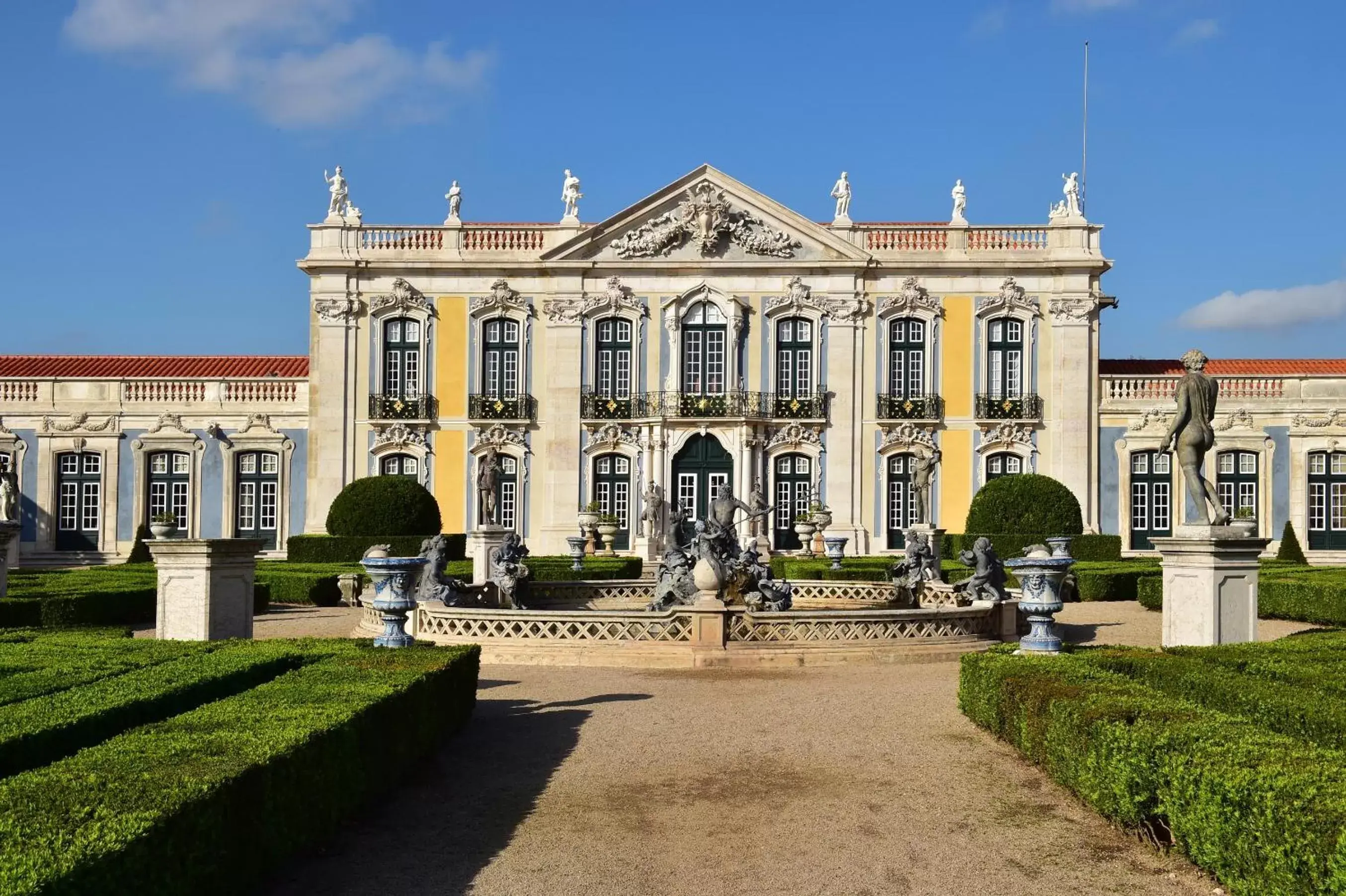Nearby landmark, Property Building in Pousada Palacio de Queluz